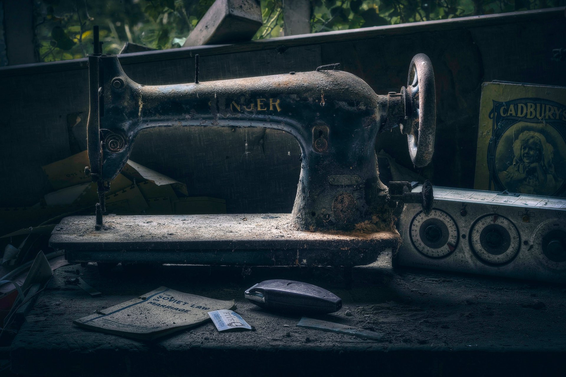 sewing machine retro curiosity dust of centuries