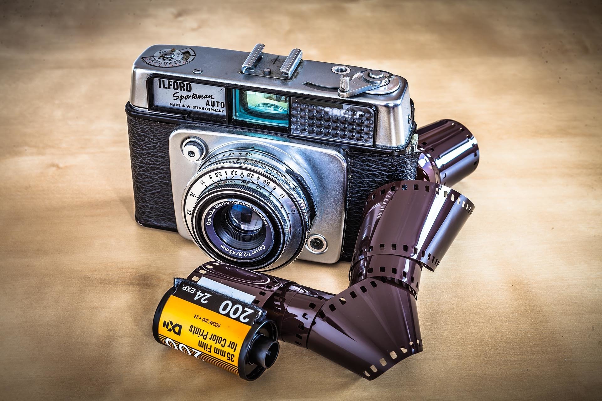 the camera ilford sportsman lens film