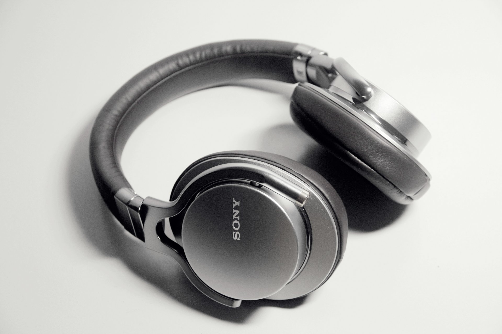 sony headphone mdr-1a prestige black white