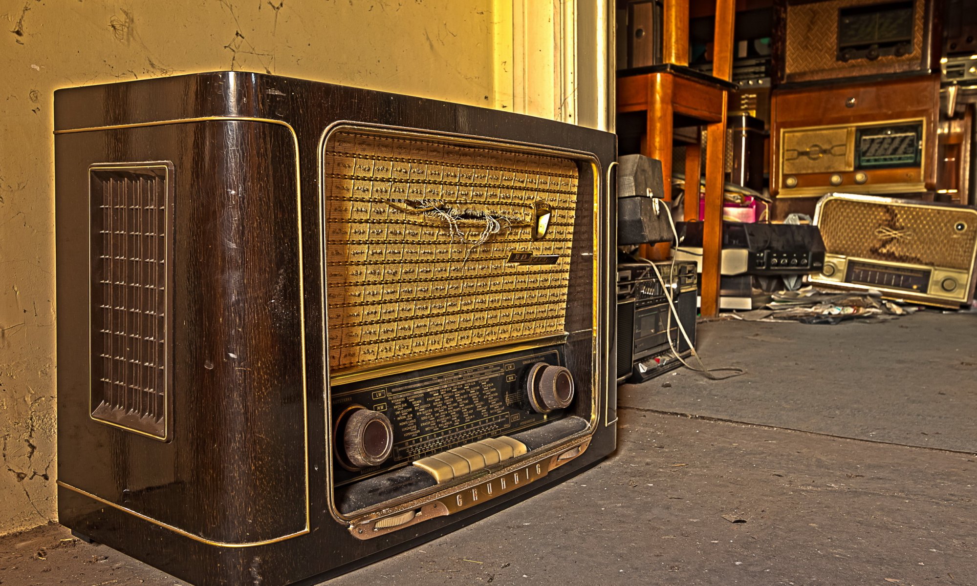 radio receiver background