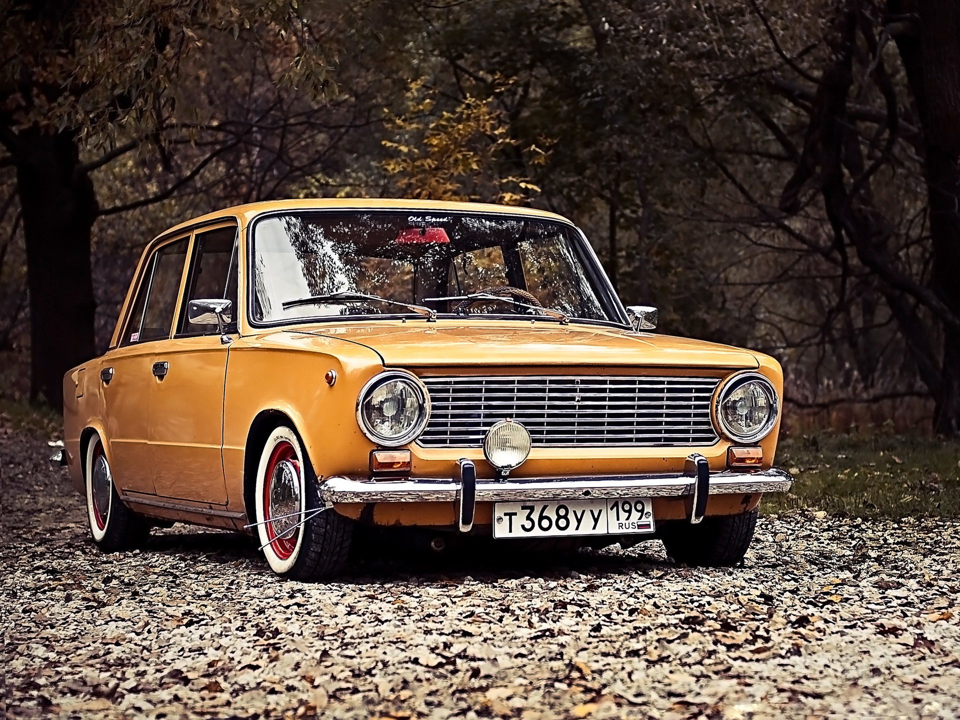 Car tuning VAZ 2101. Zhiguli yellow on the background of autumn