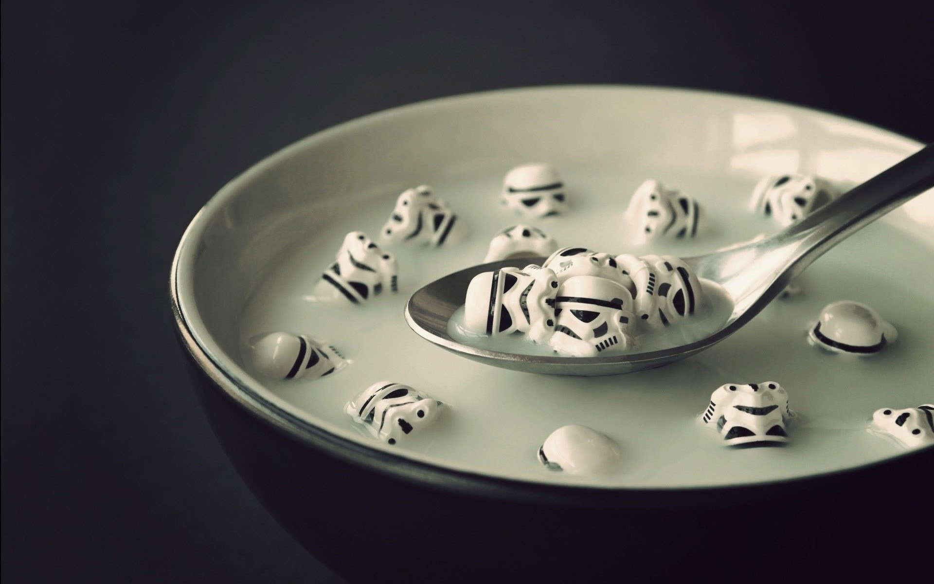 Stormtrooper helmets as breakfast cereal