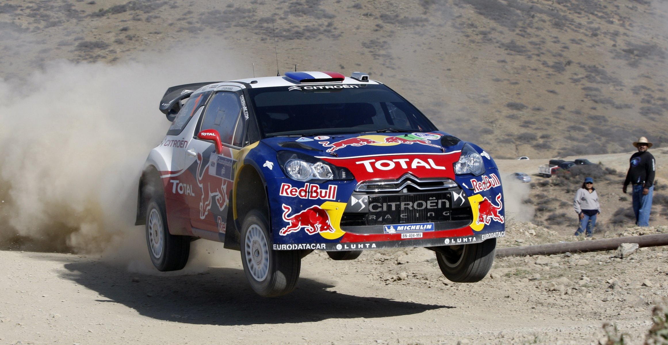 citroen ds3 rally s. loeb in the air flies dust shadow