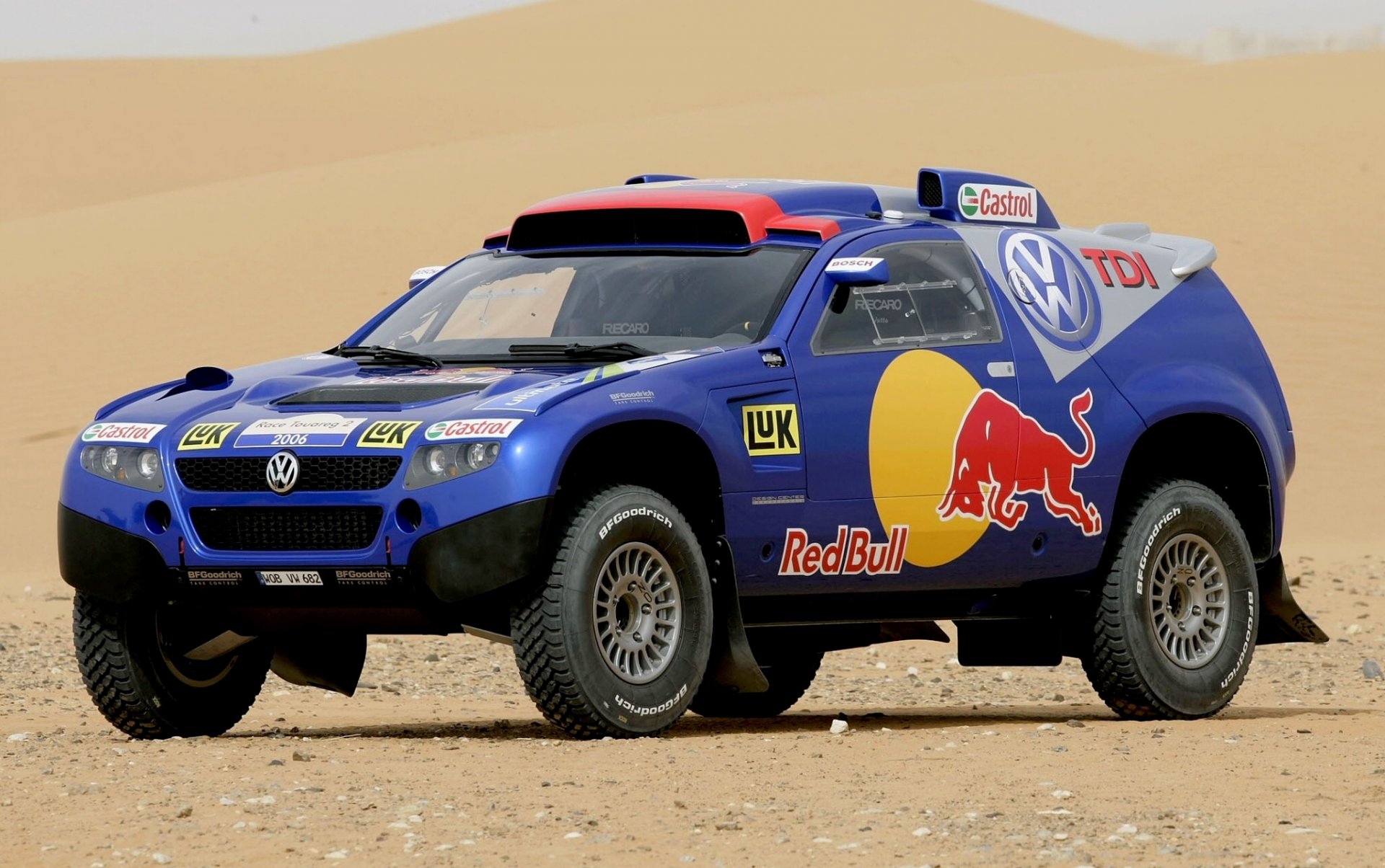 volkswagen touareg dakar rally to dakar jeep blue desert red bull tuareg suv car sports