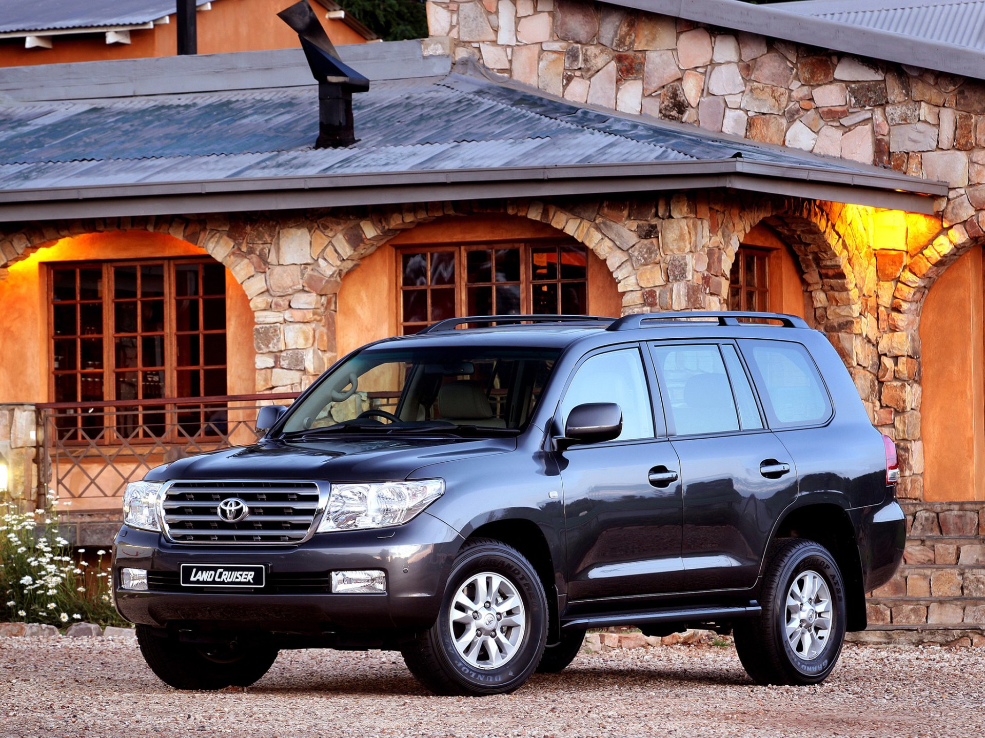 toyota land cruiser tlk 200 kruzak car wallpaper suv jeep japan tlc 200 za-spec auto wallpapers