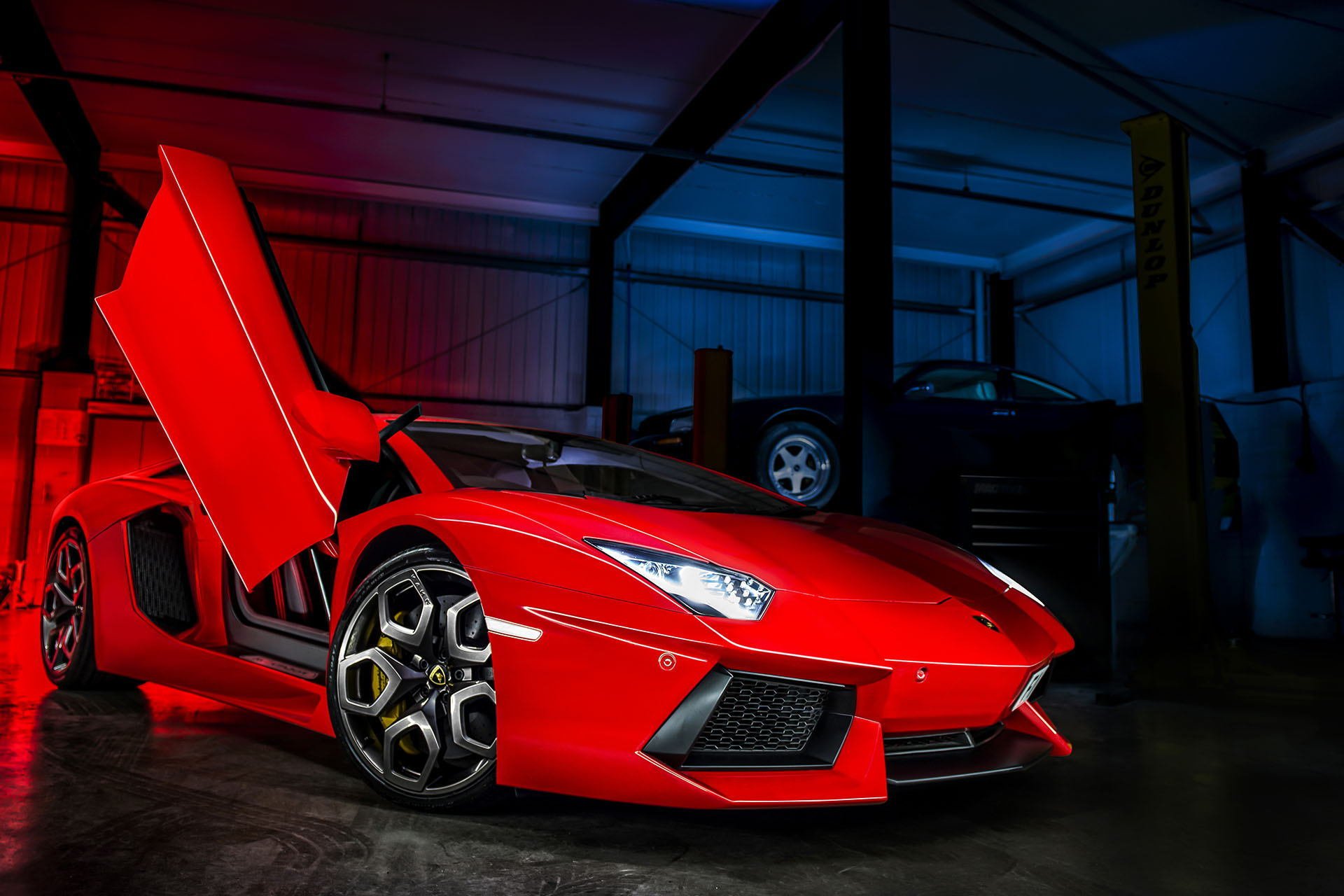 lamborghini aventador lp700-4 red kahn design open door lambo door boxing lift
