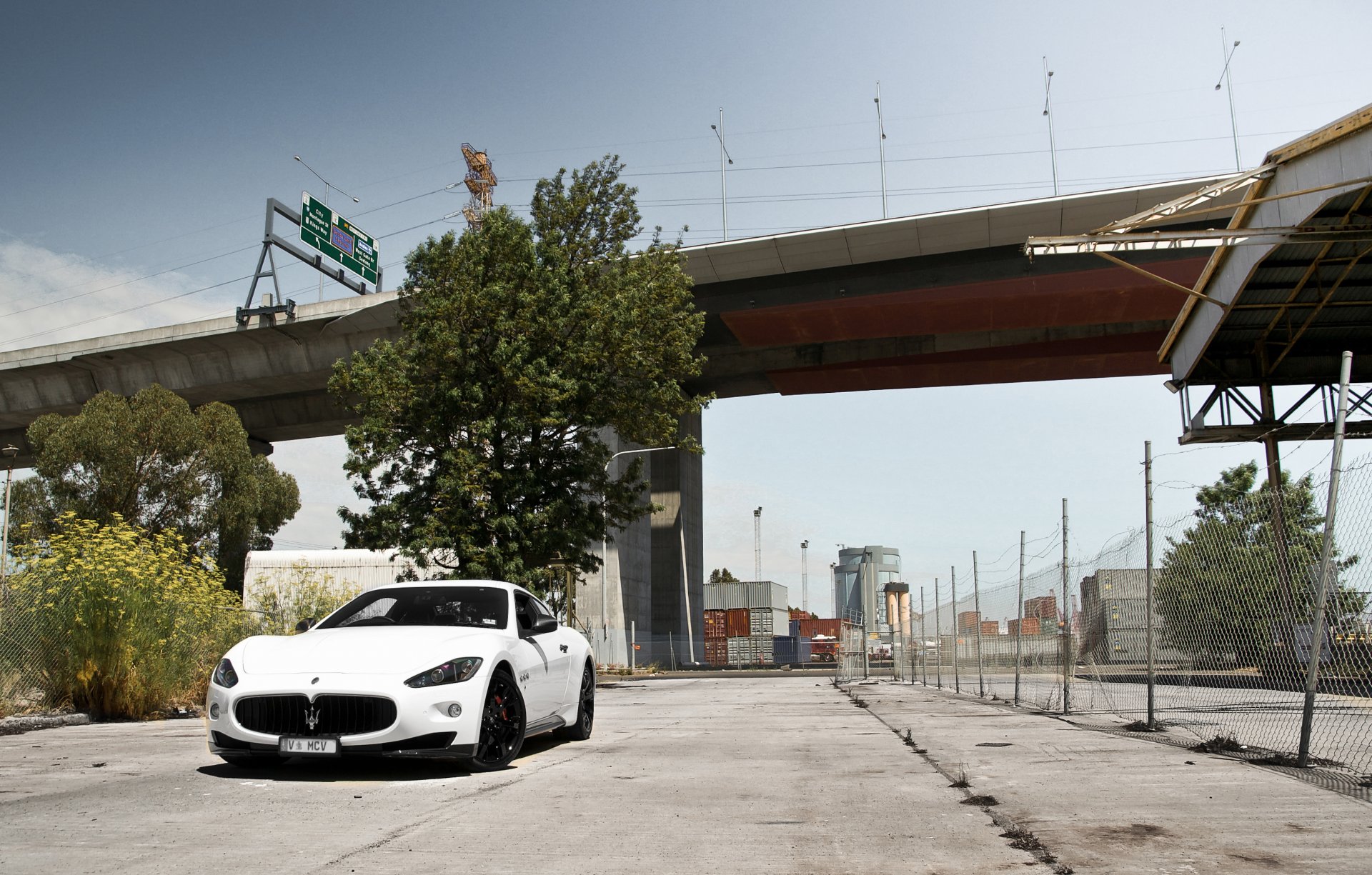 maserati granturismo mc stradale white granturizmo stradale view fencing bridge sky