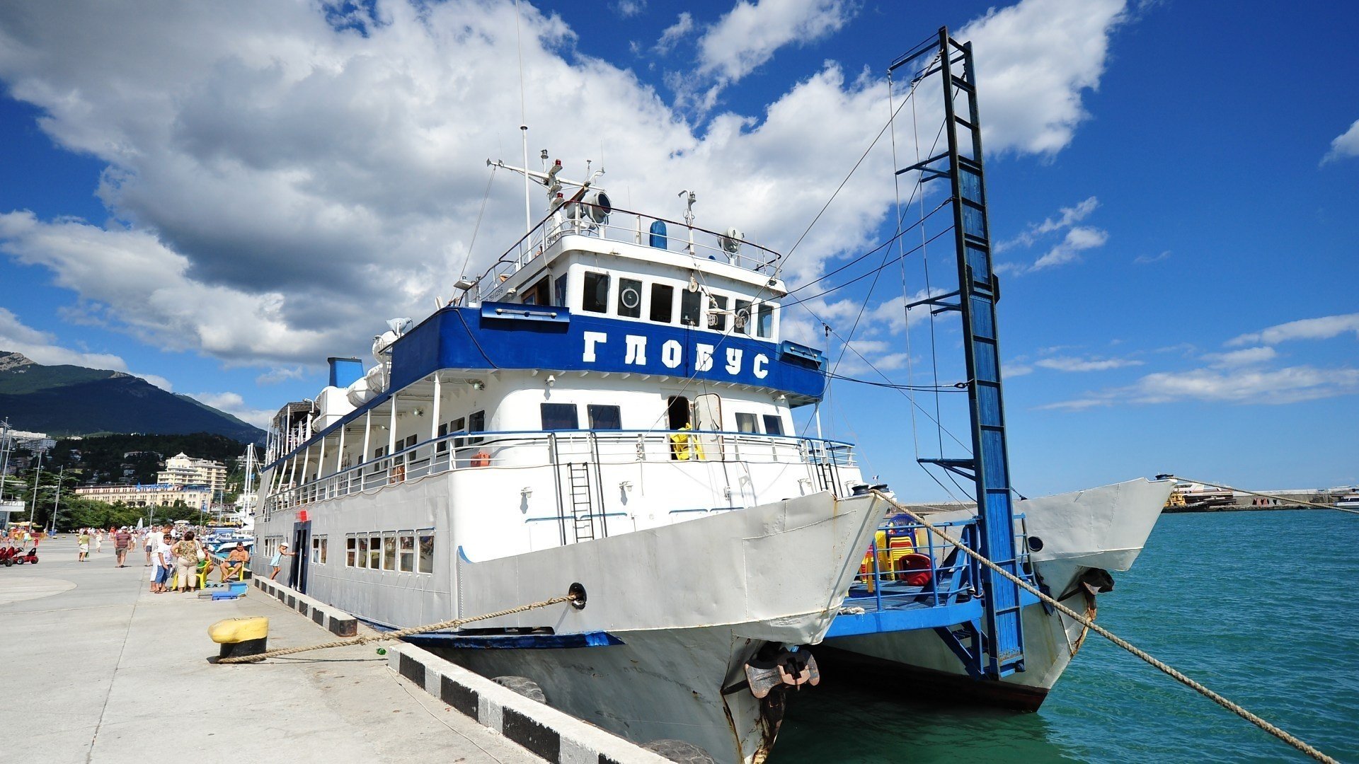 Steamer globe on the pier