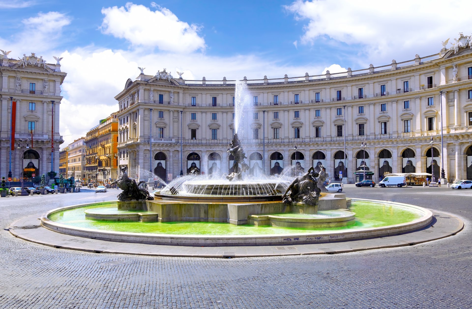 Fountain on the square in Italy