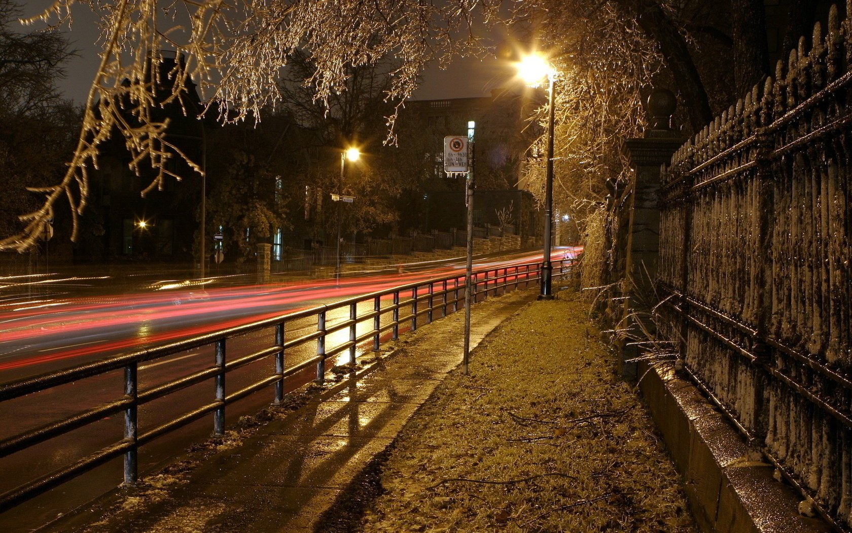 Night town. Sidewalk at night