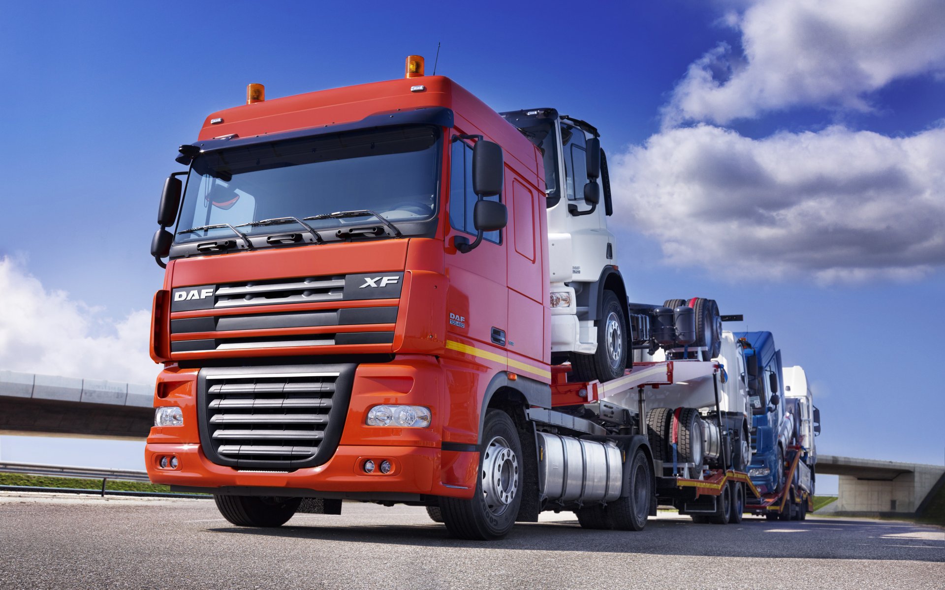 daf xf105 truck wallpapers x 105 tractor auto transporter road train wallpaper trucks