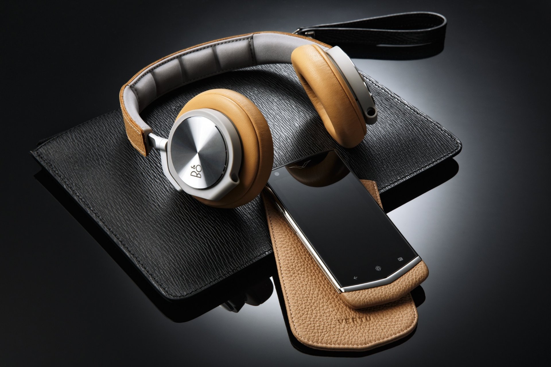 bang & amp; olufsen bang and olufsen beoplay h6 headphones vertu phone smartphone bag