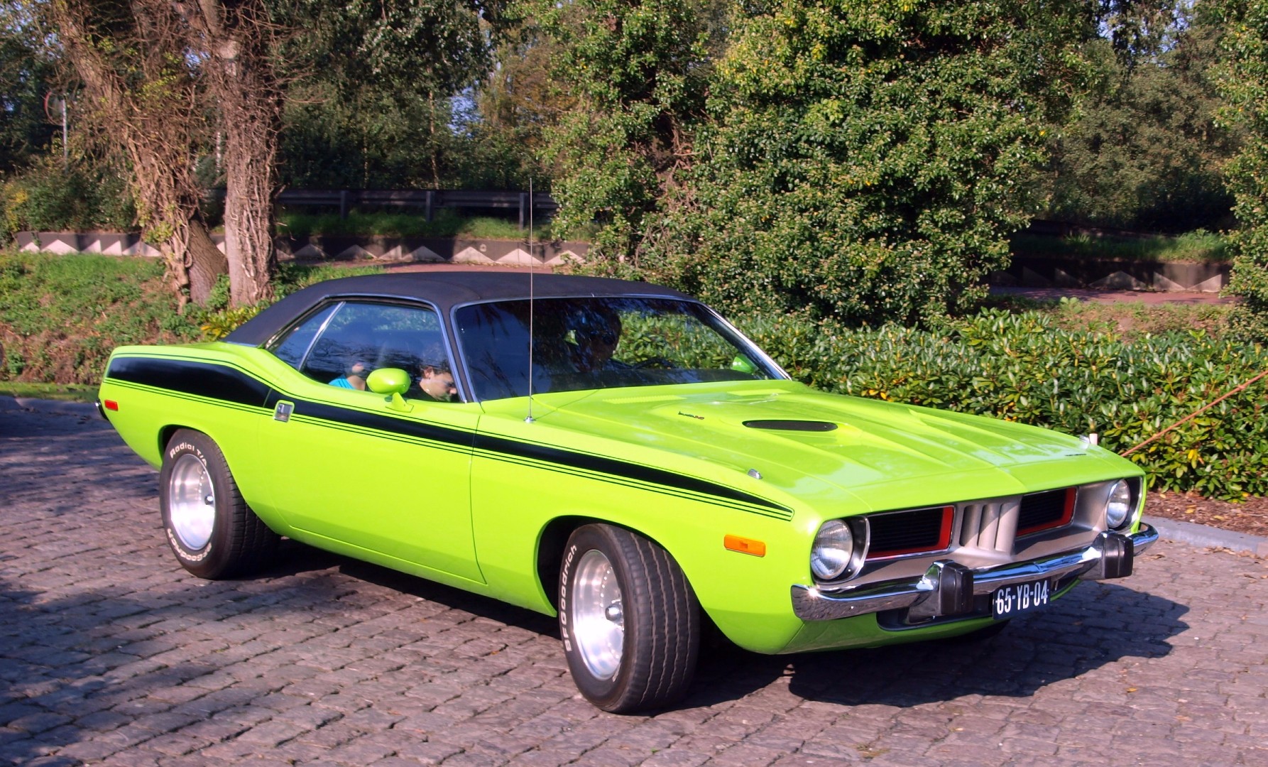 plymouth barracuda green light green mig- 15 barracuda plymouth muscle car 1971