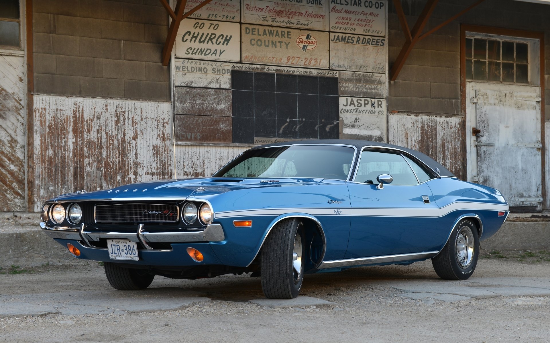 dodge challenger rt se hemi 1970 chelenzher muscle car background