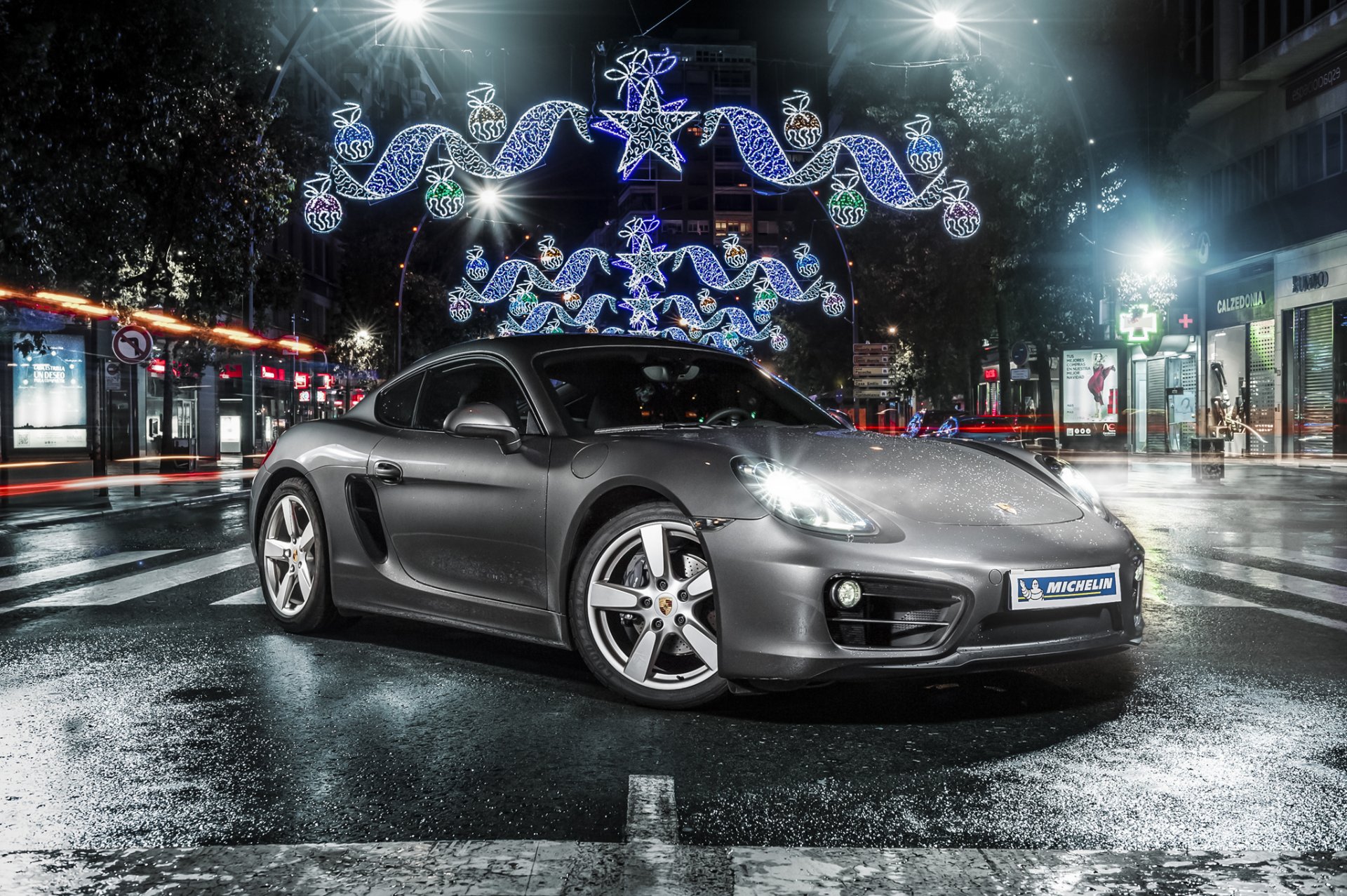 porsche cayman 981c silvery front michelin