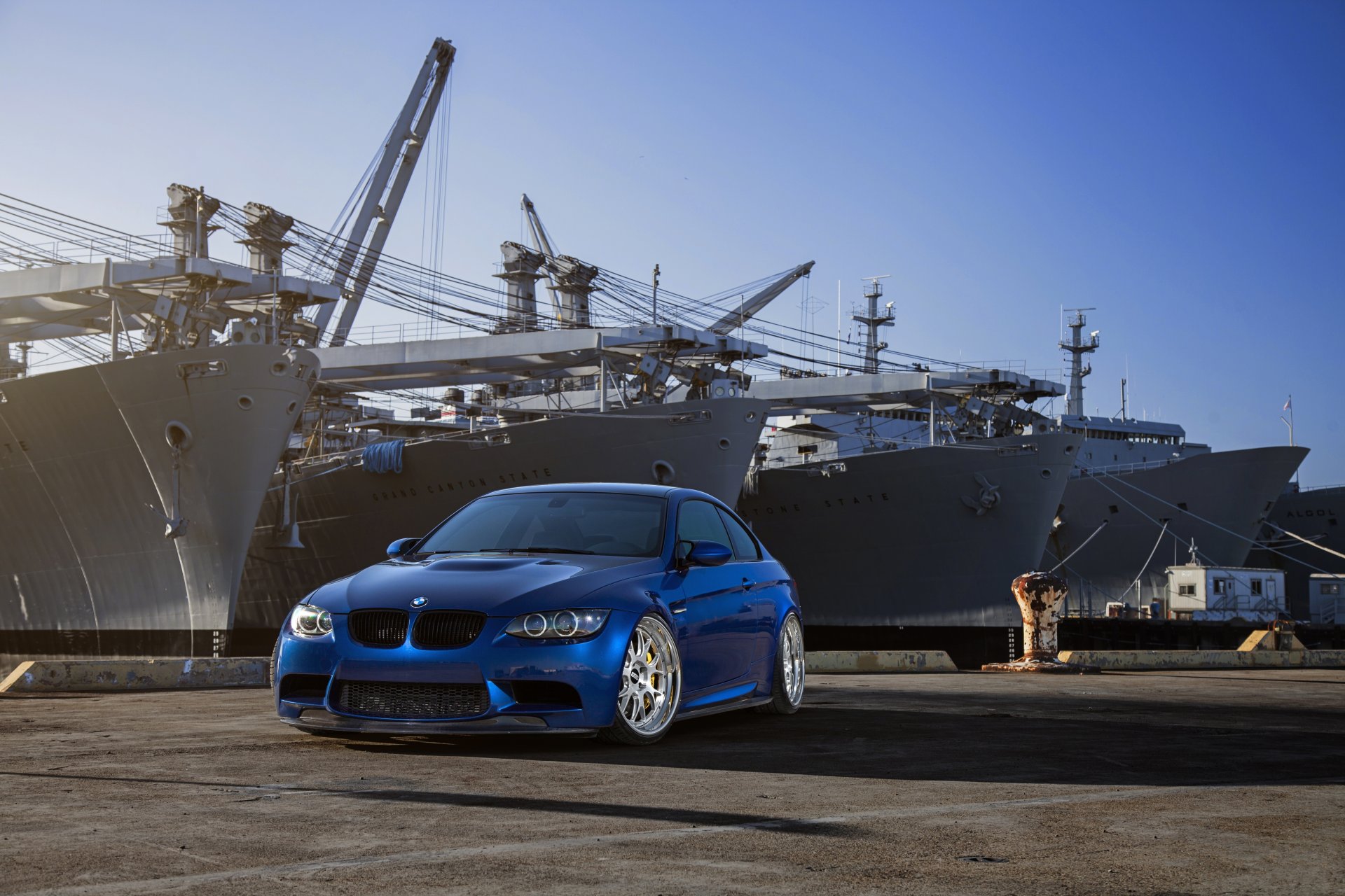 bmw m3 e92 blue view sky ships