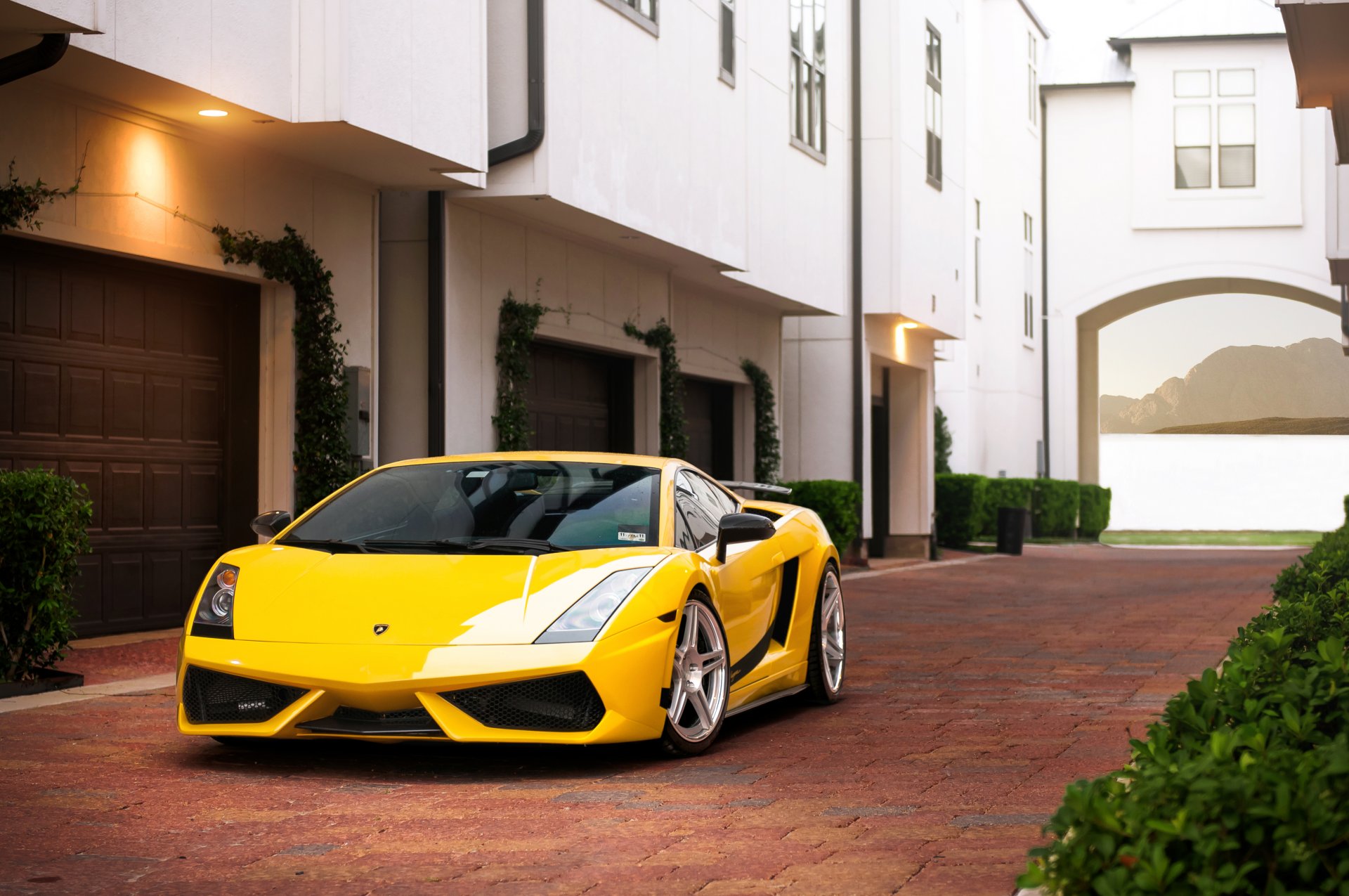 lamborghini gallardo superleggera yellow superlegera building garages paving
