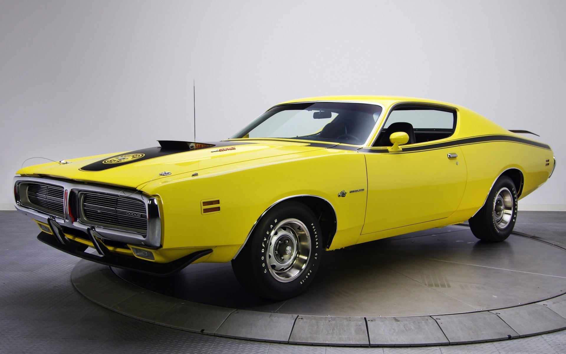 dodge charger super bee 1971 chardzher front zheltyy.muscle car muscle car background