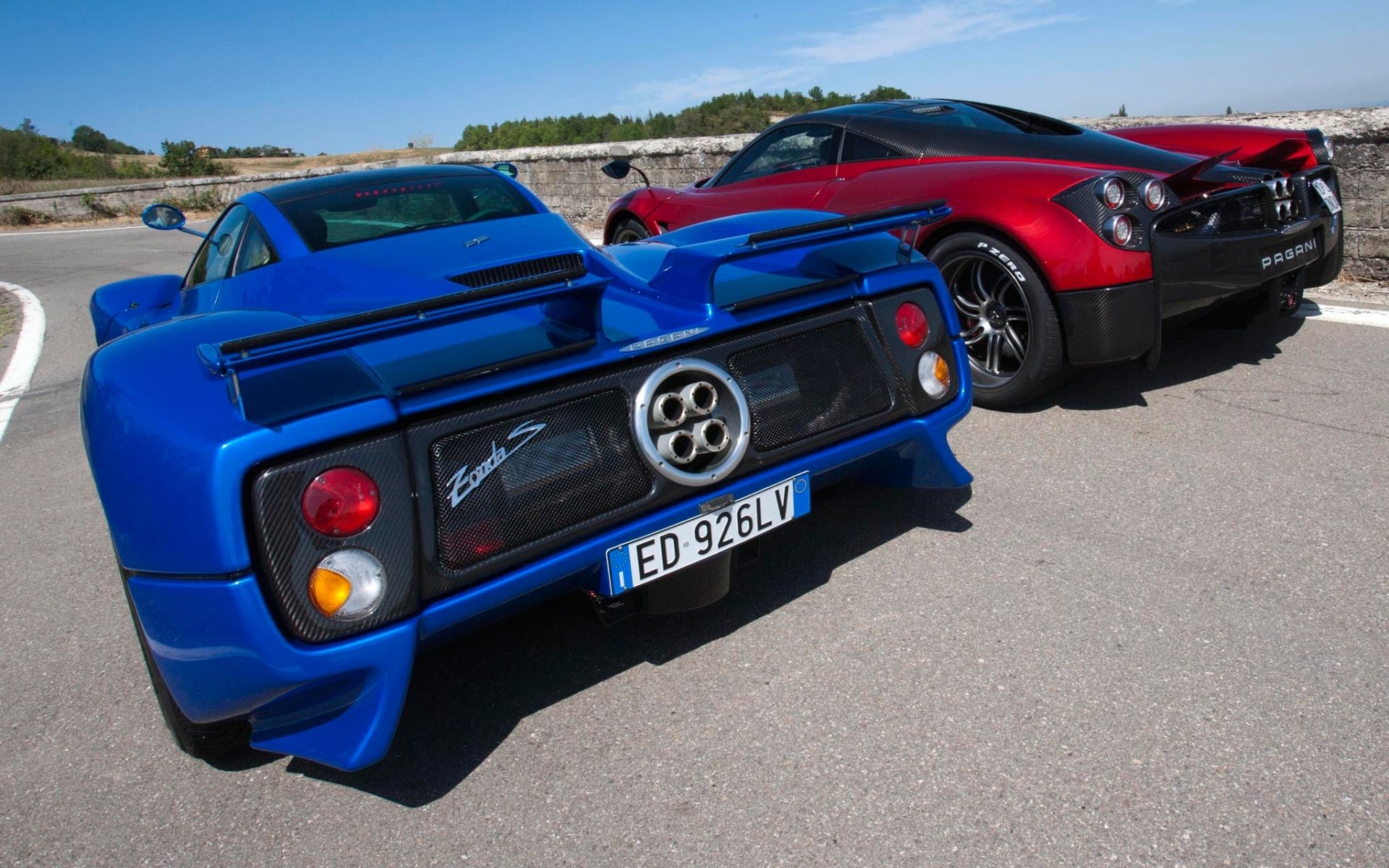 pagani zonda huayra probe wyre supercars red blue rear view sky