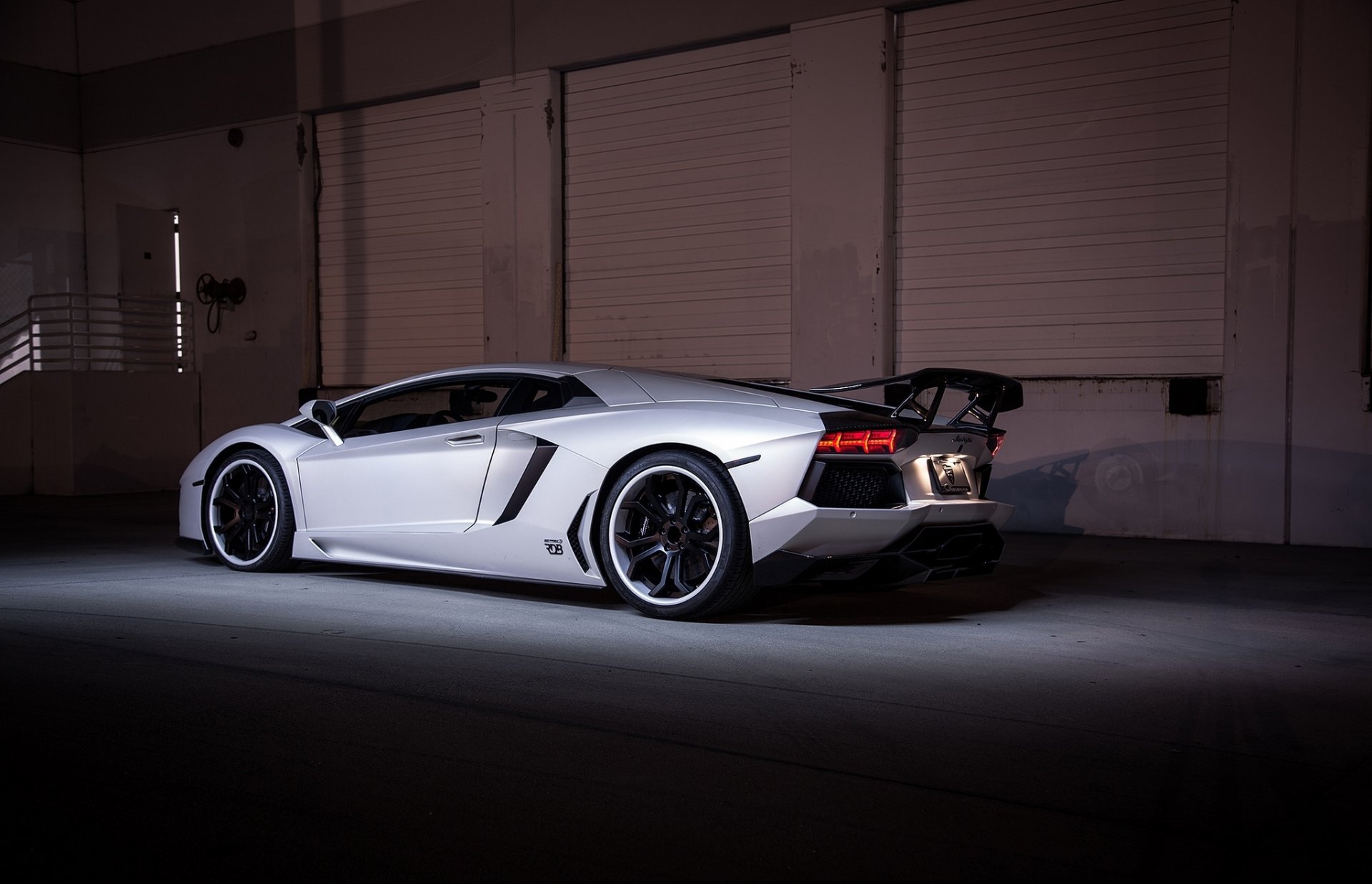 lamborghini aventador lp700-4 white rear view black wheels wing headlights shadow