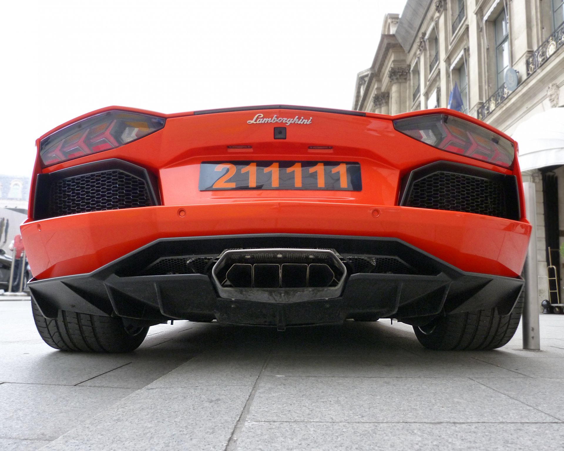 lamborghini aventador lp700-4 orange back of tailpipe