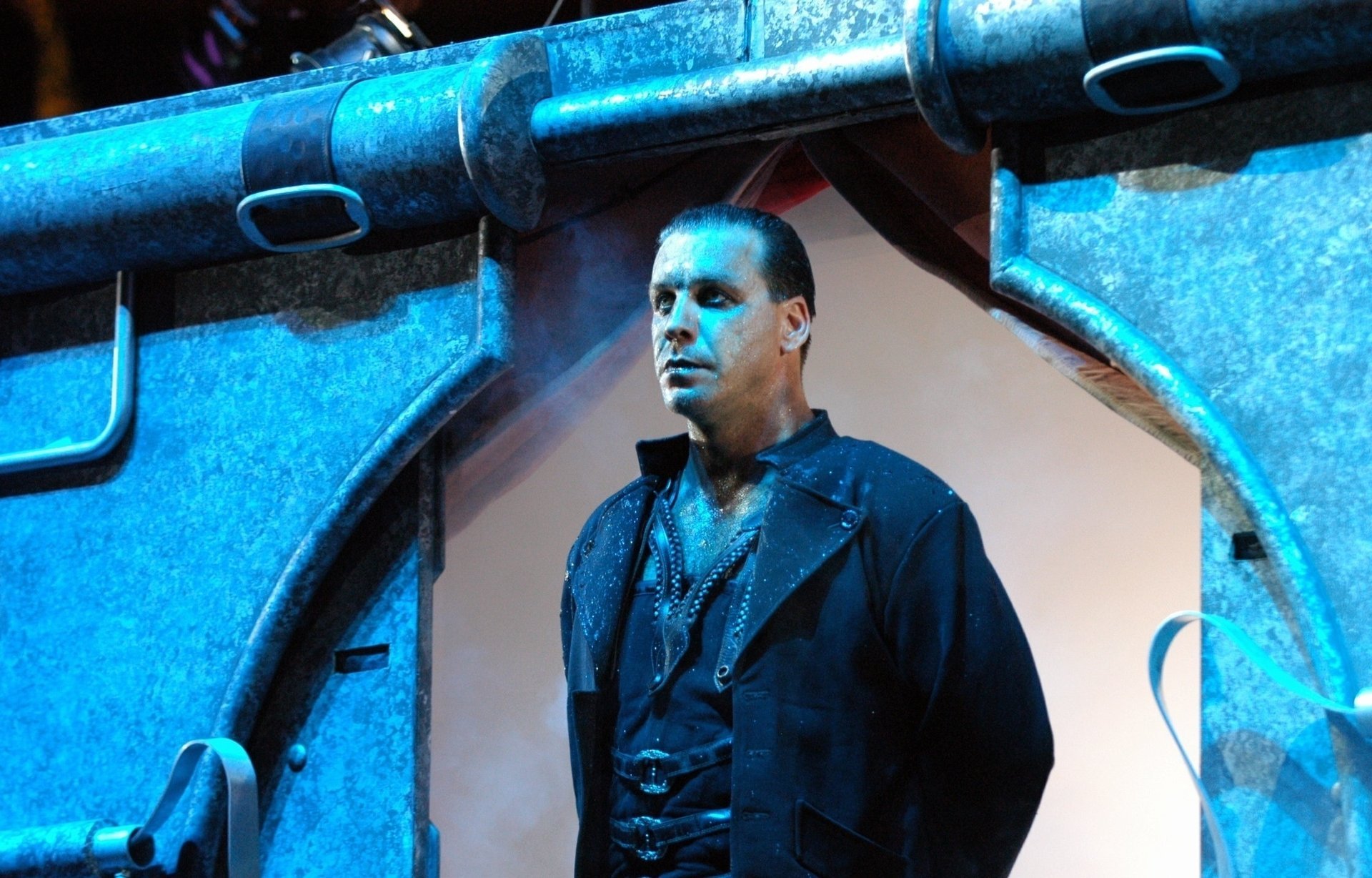 Voelkerball Till lindemann sings in the band rammstein