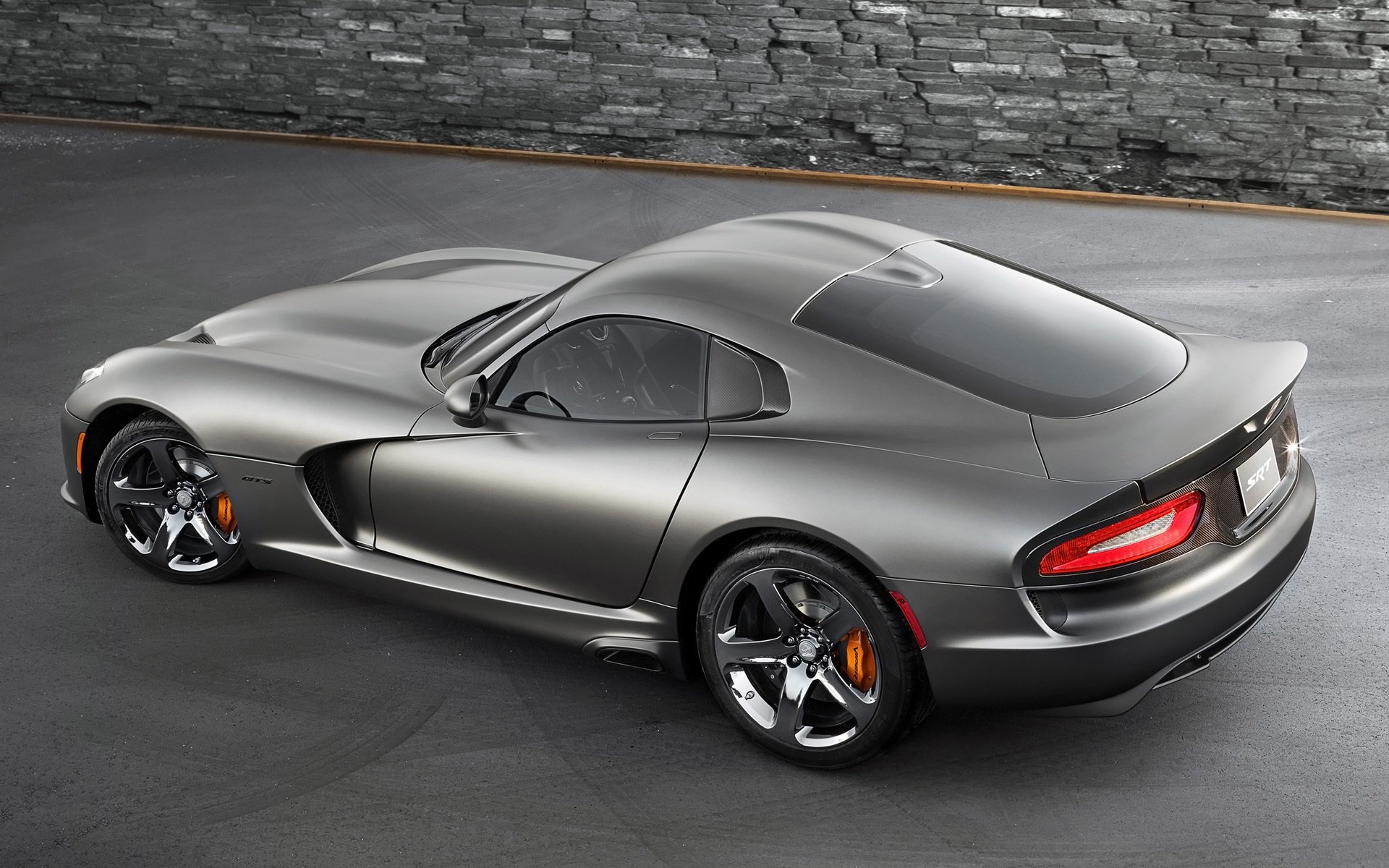 dodge srt viper gts anodized carbon special edition rear view supercar background