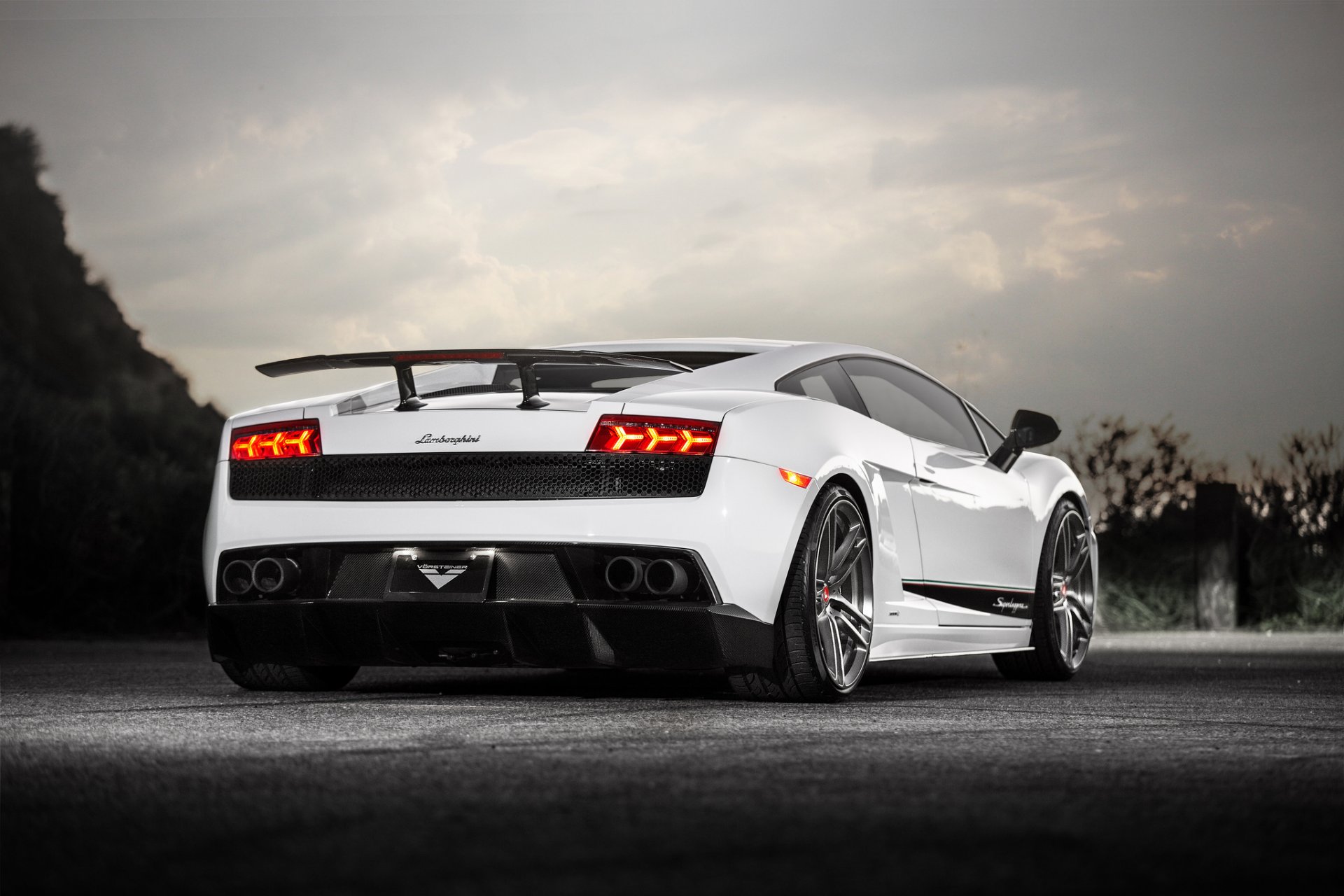 lamborghini gallardo lp570-4 superleggera white vorsteiner back gaillardot sky