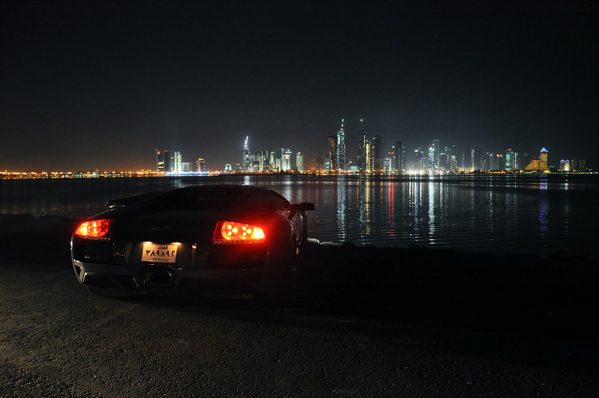 lamborghini murcielago lp640-4 supercar murselago dubai united arab emirates nice view night the city lights dimensions light