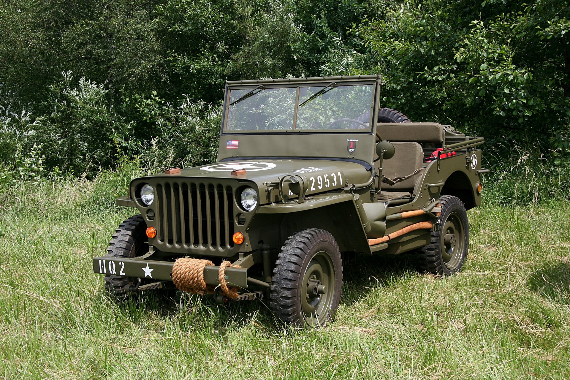 willys mb 4x4 american lightweight all-wheel drive reconnaissance vehicles went down in history under the name & quot; jeep & jeep ww2