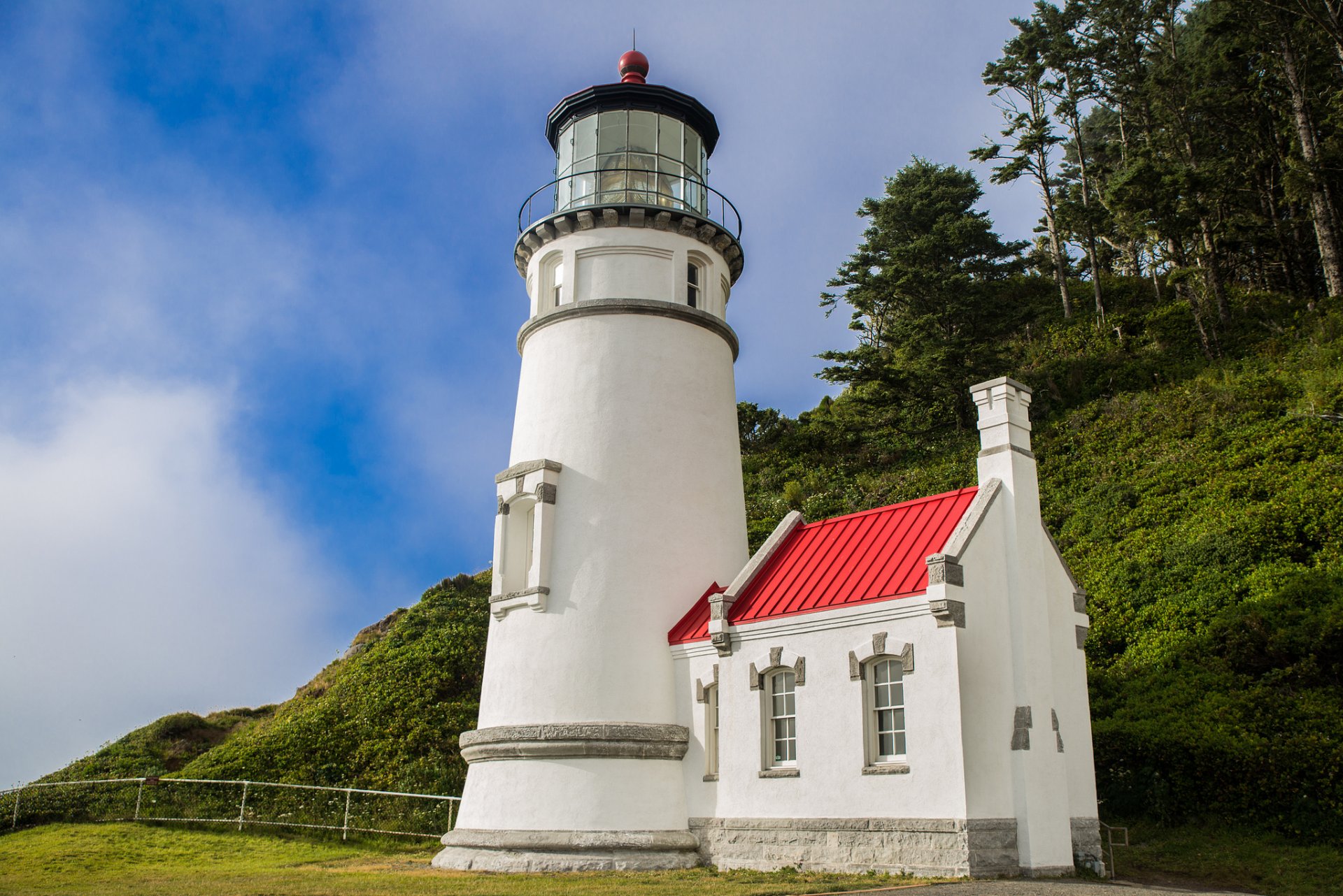 hecita head lighthouse oregon lighthouse