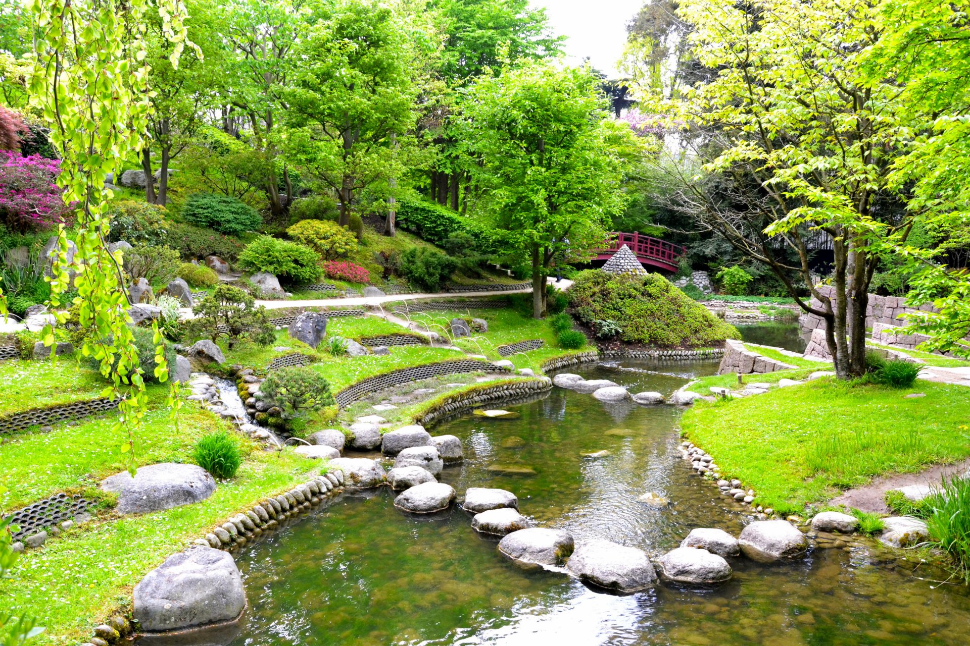 france albert-kahn japanese gardens paris supplies pond stones bridge tree grass