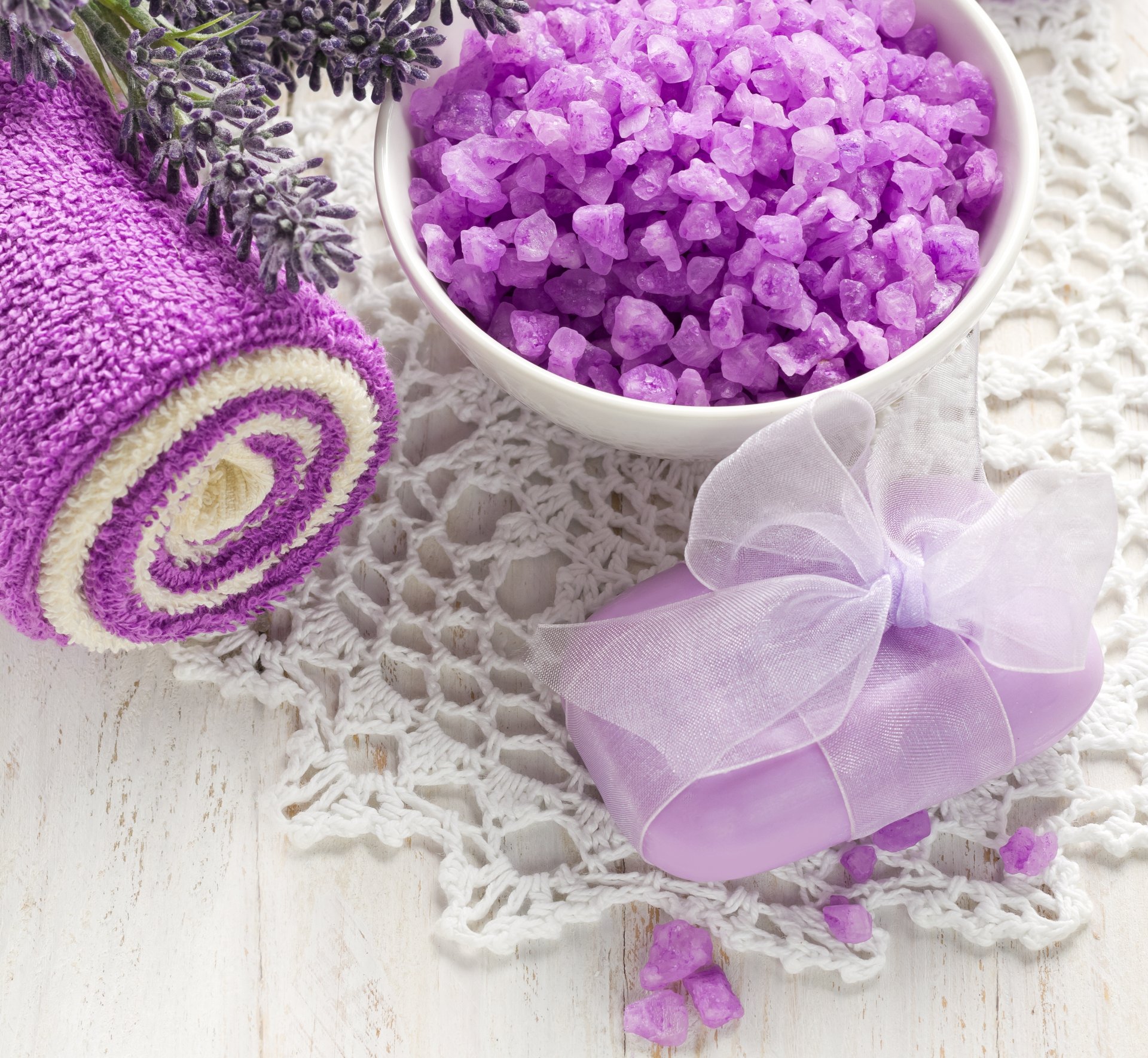 spa soap lavender salt relax flowers natural bath salt cup towel