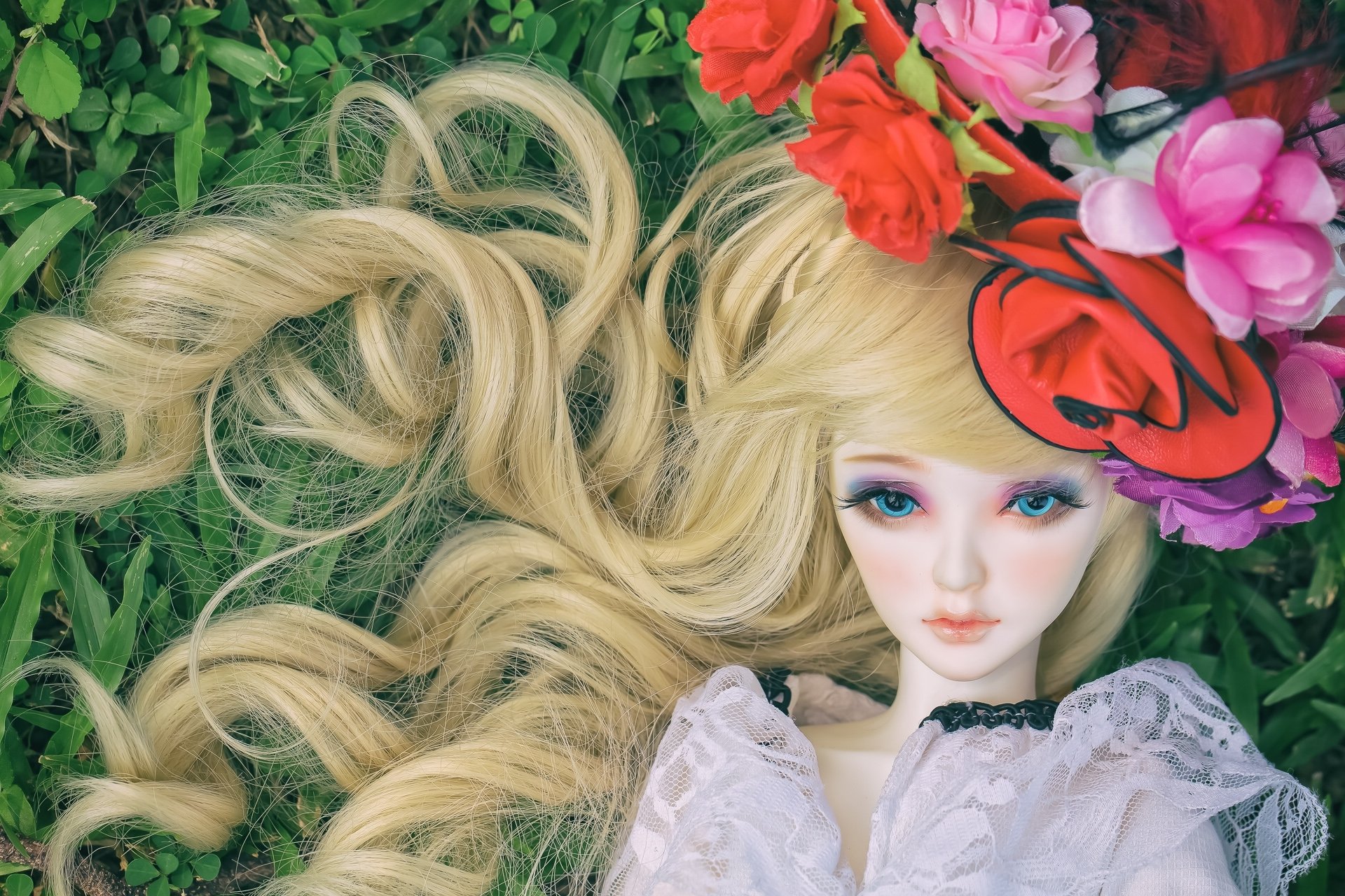 toys doll hair hat flower