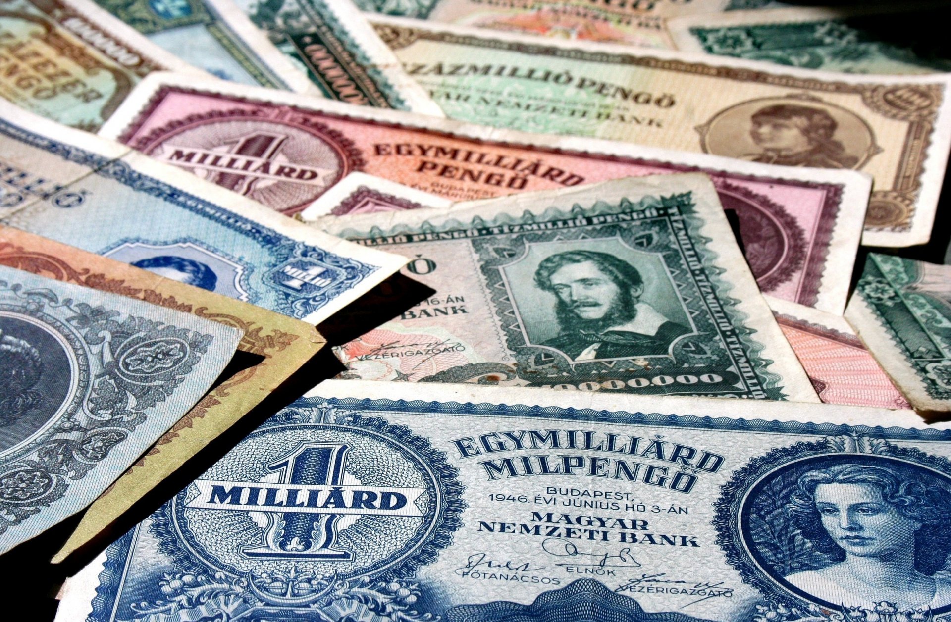 money notes currency paper