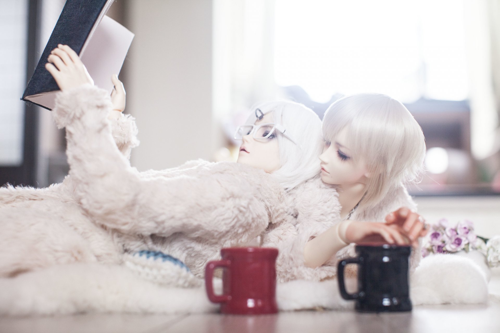 doll bjd man white hair book cup cups flower sunglasses