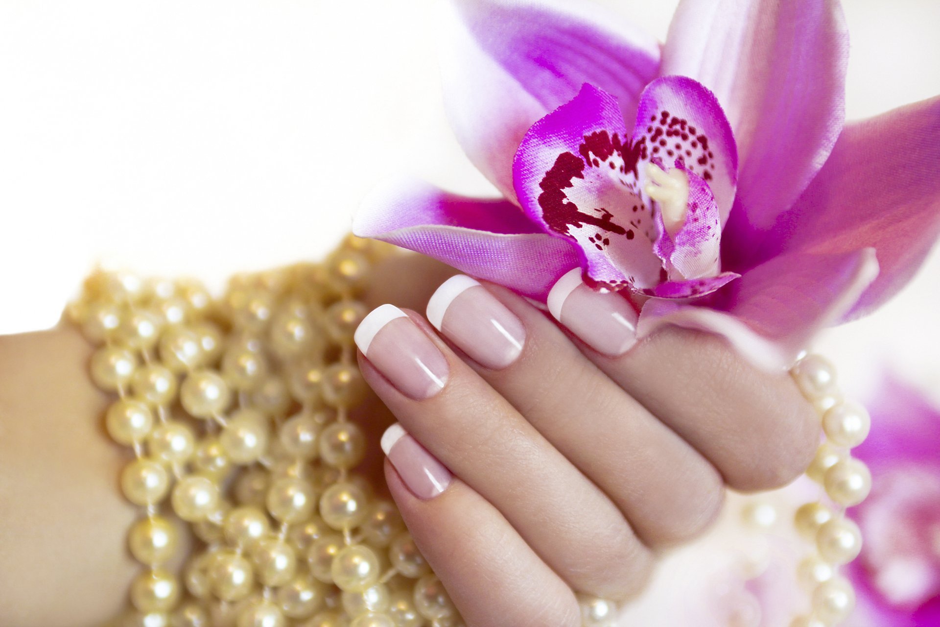 hand manicure fingers flower pearl