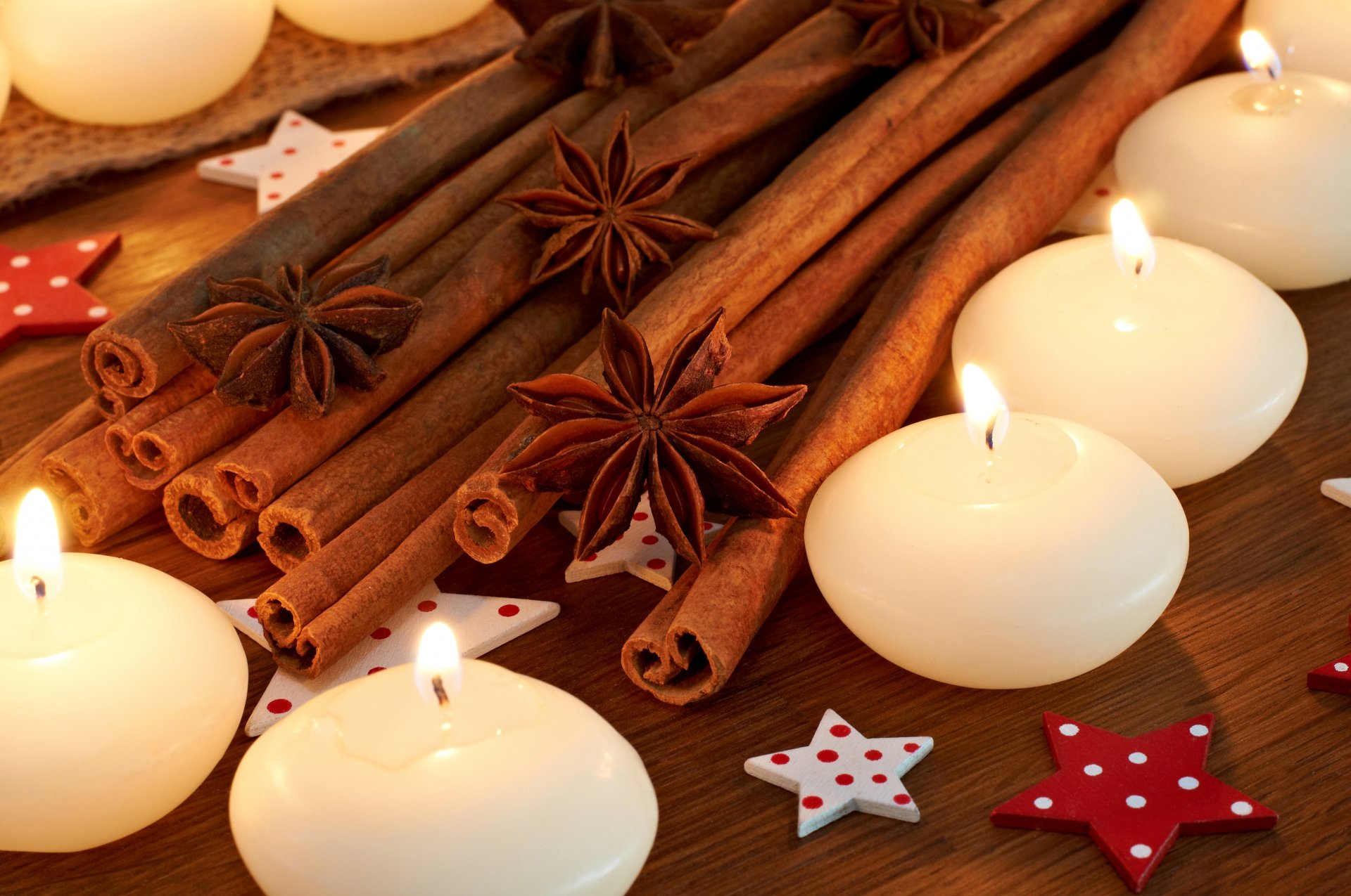 cinnamon sticks anise star anise illitsium stars spices candles