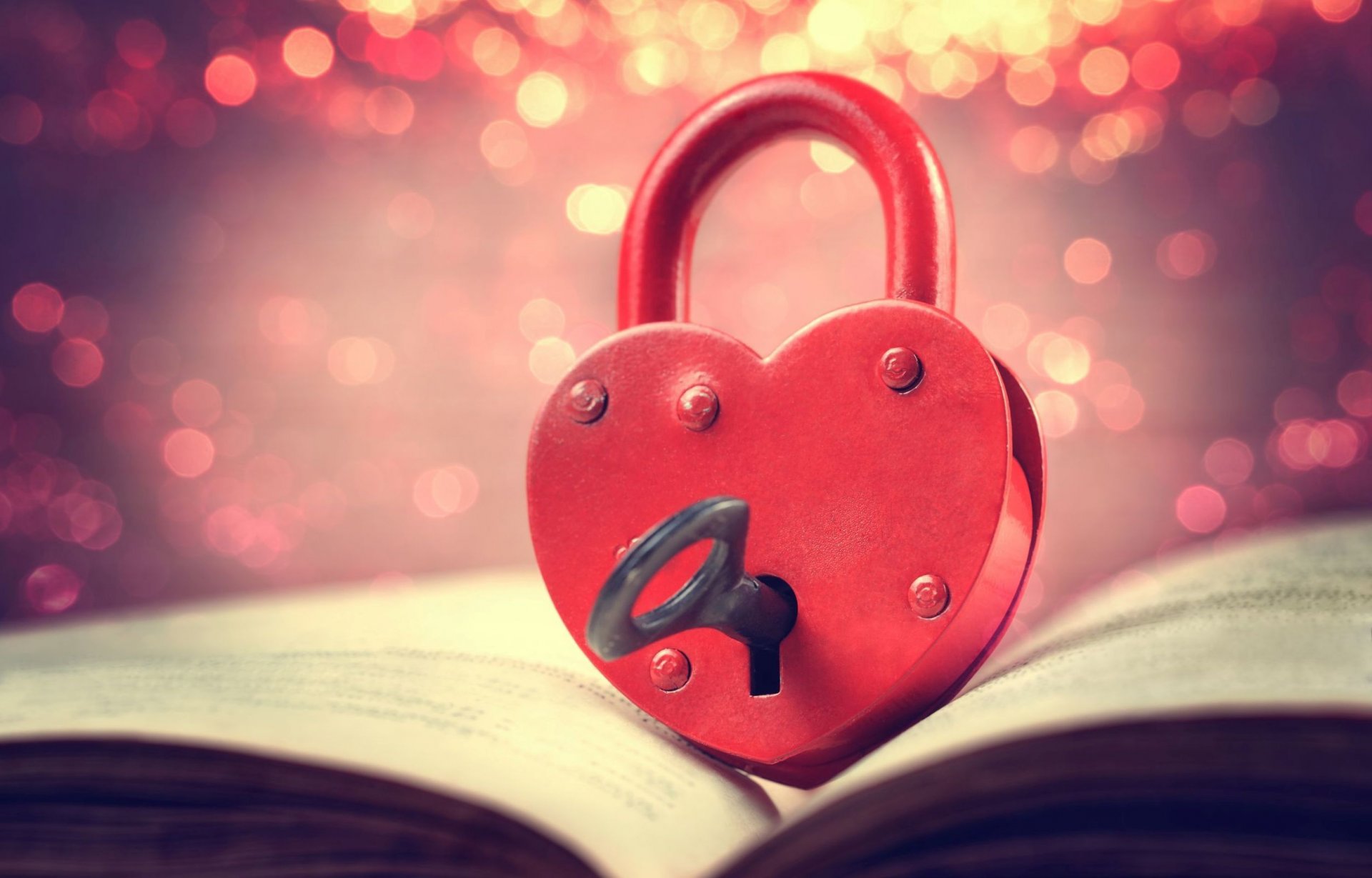 mood heart castle key book bokeh blur background wallpaper widescreen full screen hd wallpapers fullscreen