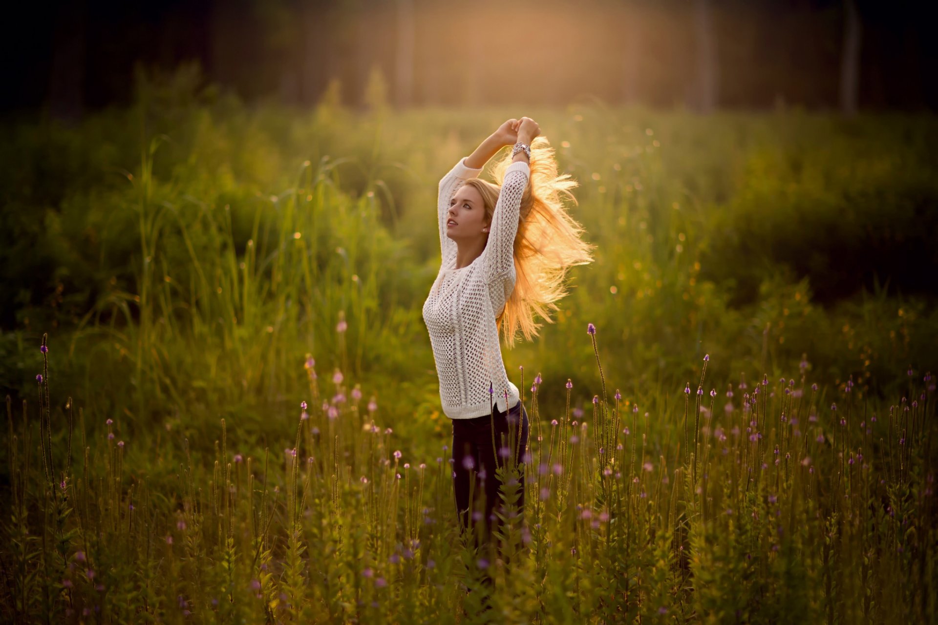 summer the field girl sweater hair wag bokeh beauty