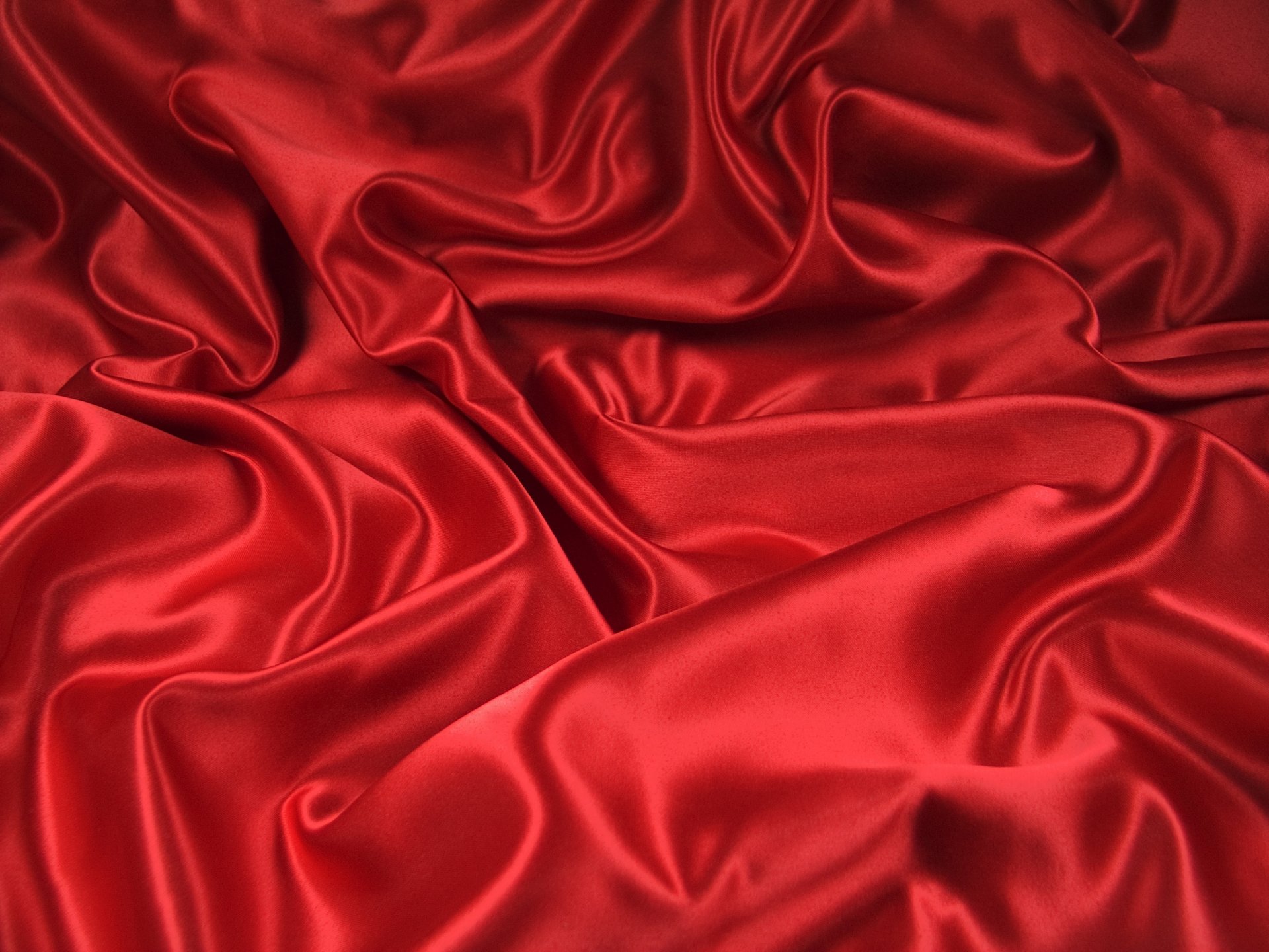bends cloth folds red