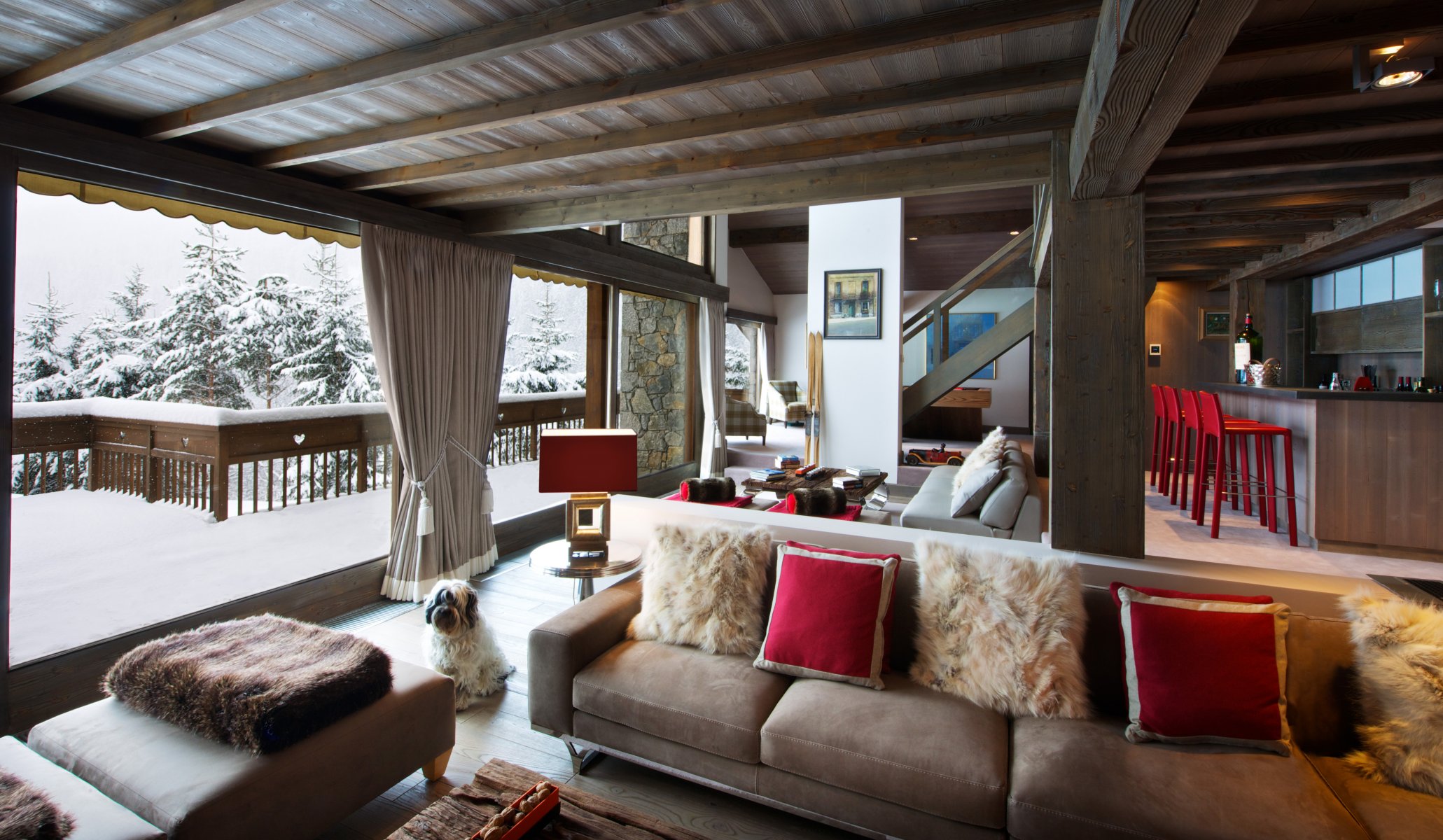 interior hauses house window balcony snow sofas table dog bar front .