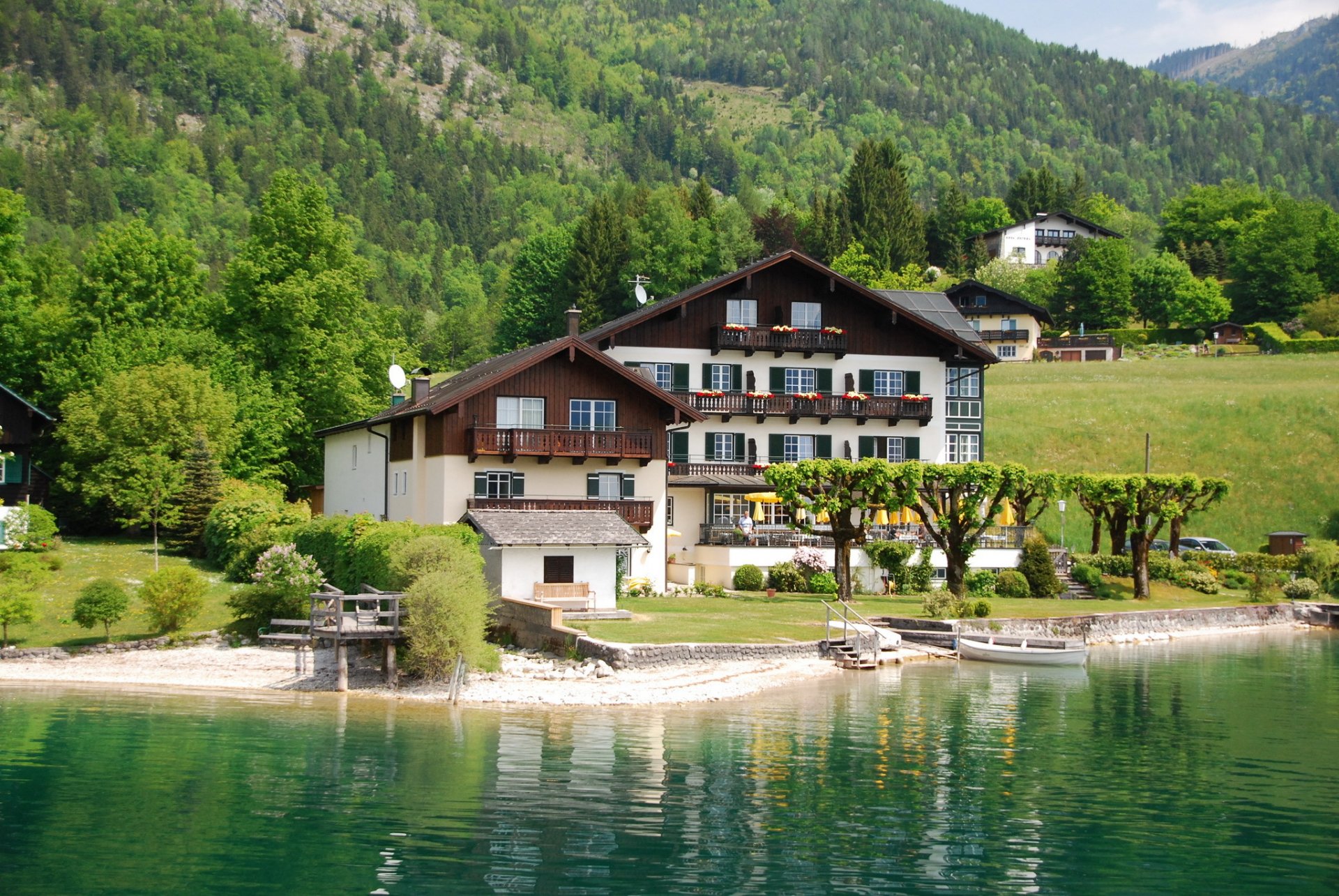 austria house coast wolfgangsee town photo