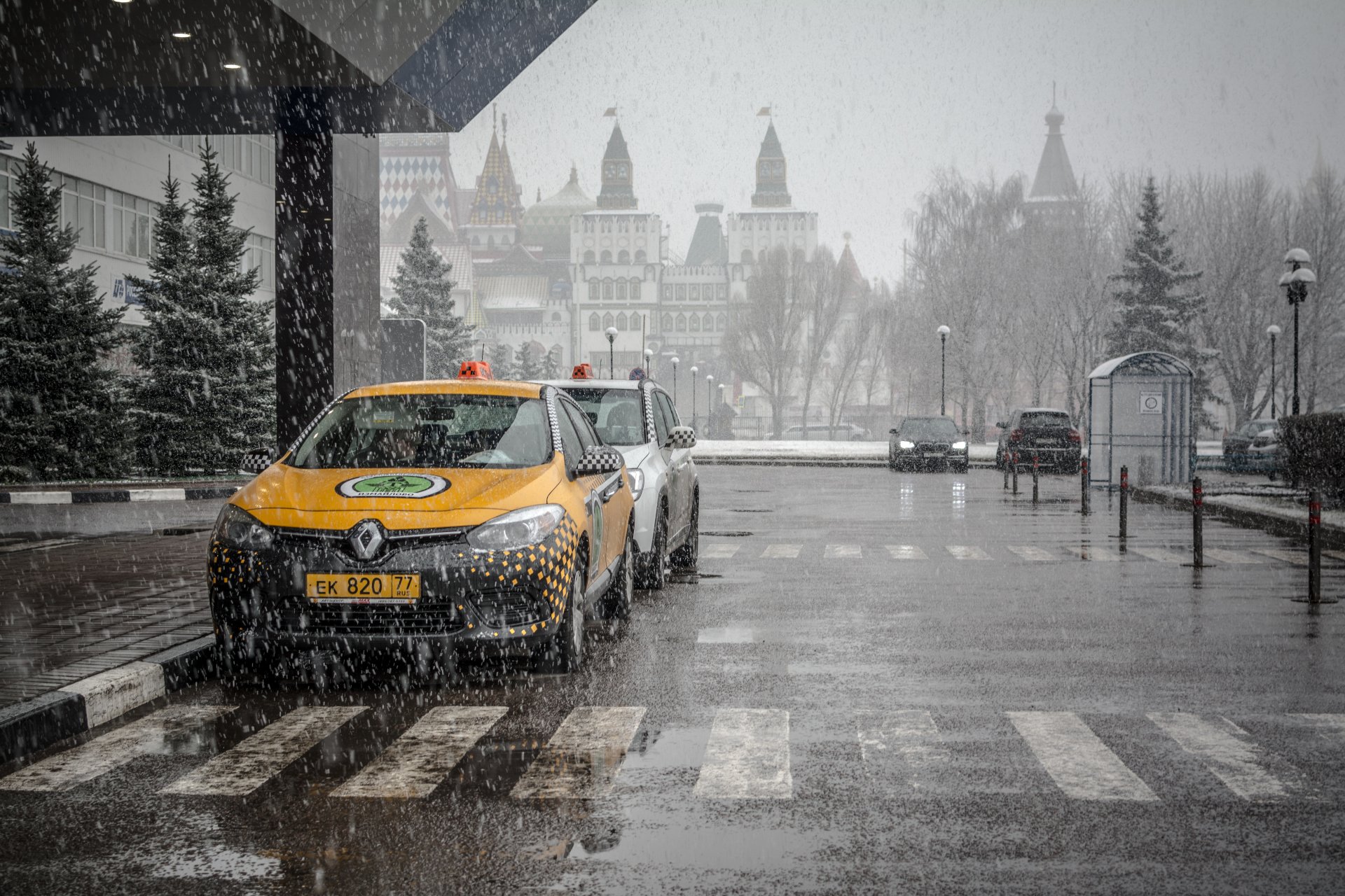 town moscow moskow taxi snow street