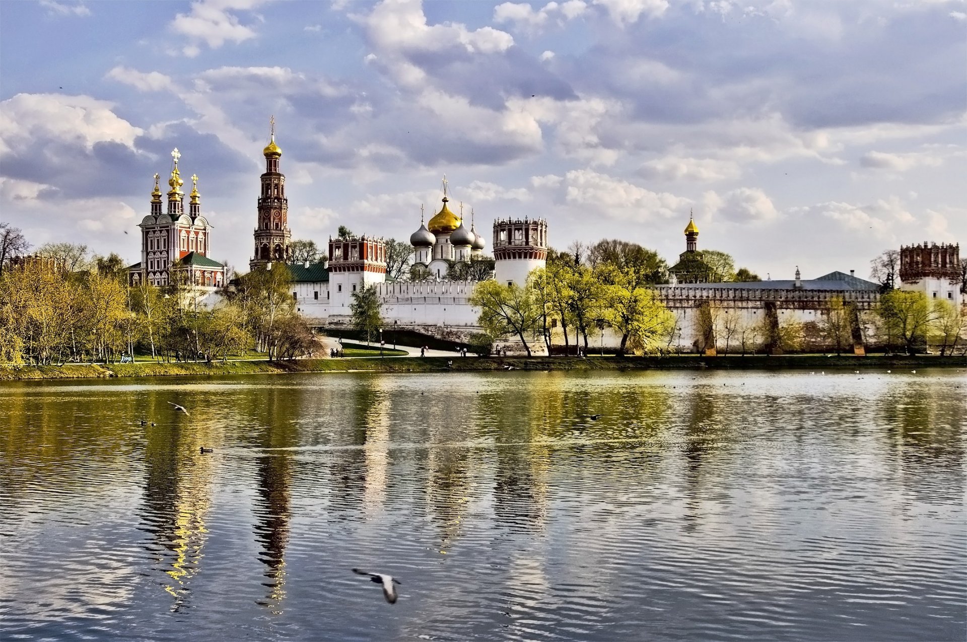 moscow monastery novodevichy autumn sky clouds tree wall of the dome tower