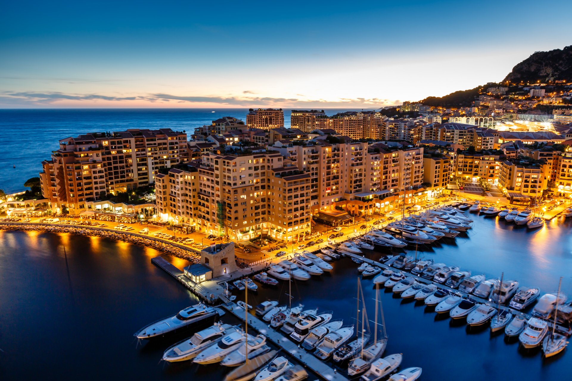 fontvieille principauté de monaco monaco côte d'azur french riviera town sea yacht house buildings night lights