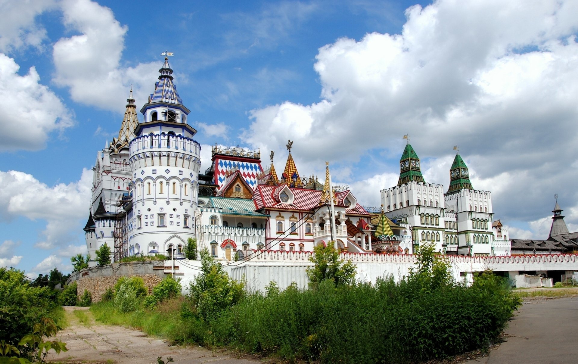 the kremlin castle town of the dome wall wallpaper izmailovo culture and entertainment complex background widescreen full screen hd wallpapers fullscreen city dome