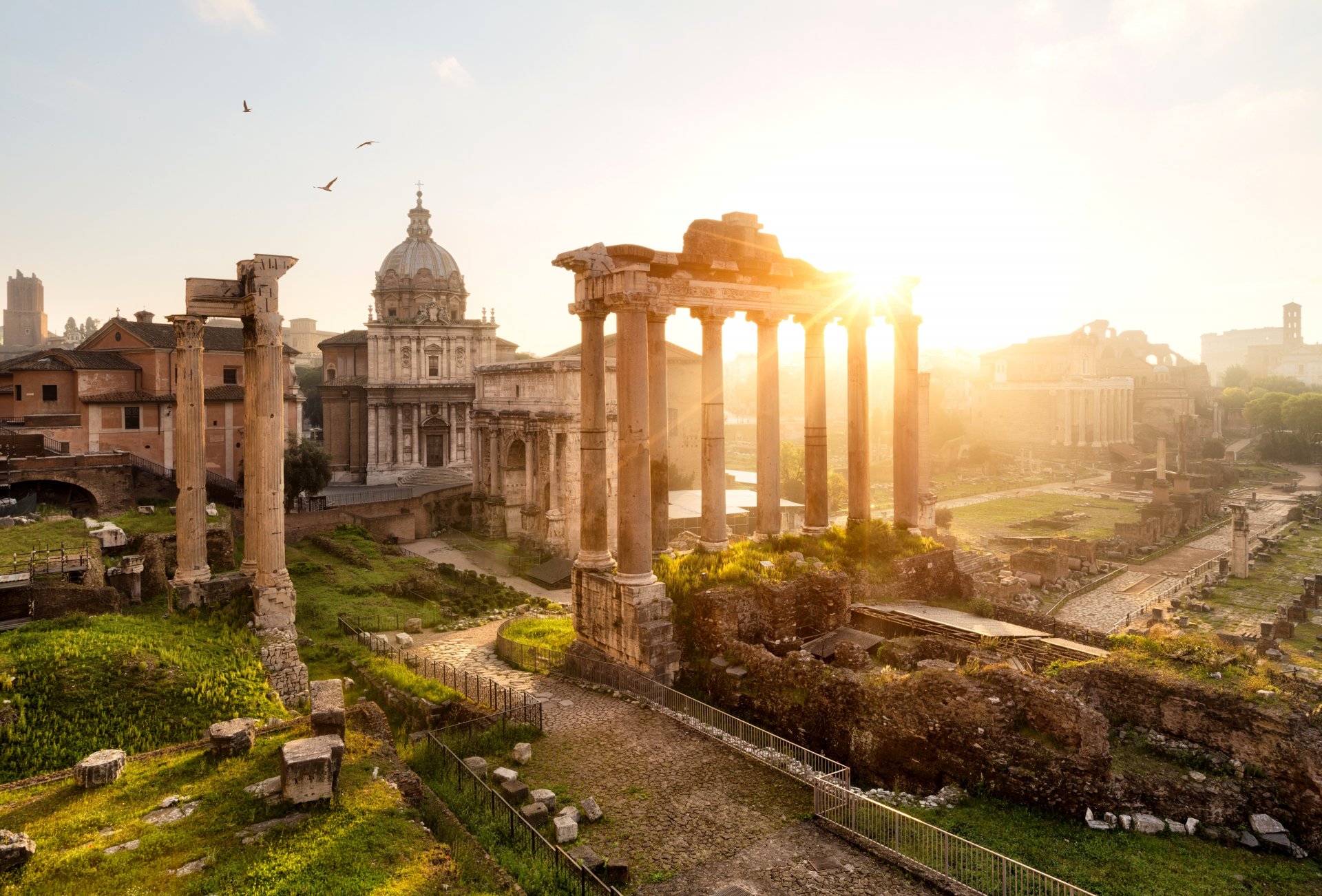rome italy forum romanum templum saturni arco di settimio severo roman forum square column arch temple morning sun dawn town architecture sights