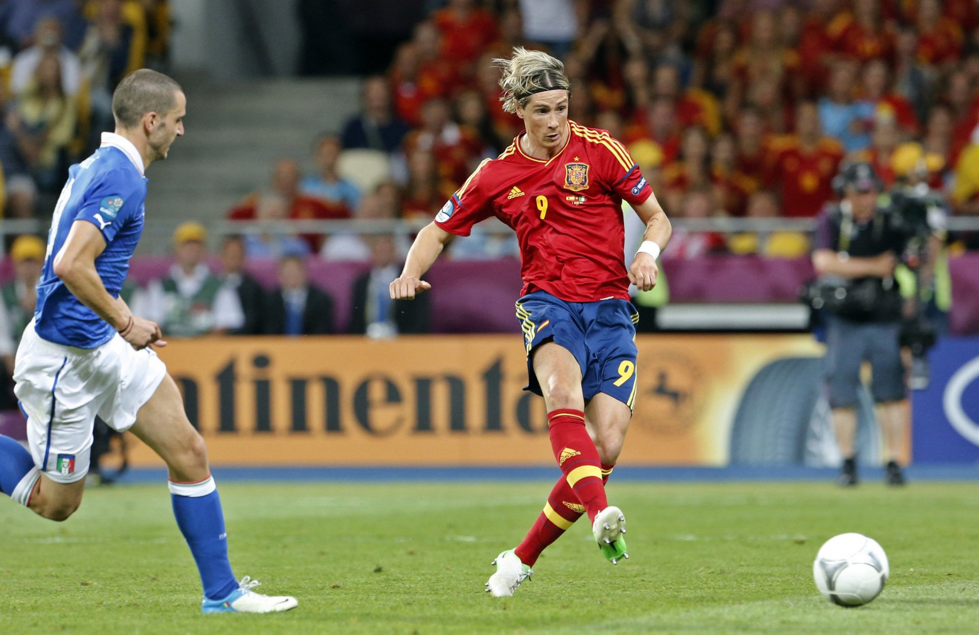 euro 2012 football spain españa la furia roja champion final spain vs italy fernando torres el niño bonucci goal sport championship sports italy invincible red fury victory