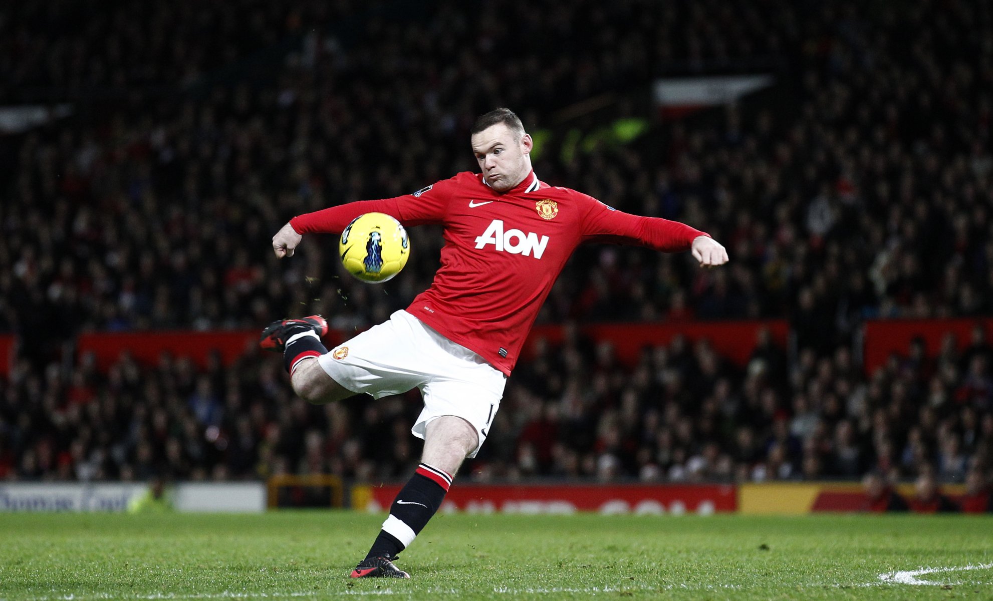 wayne rooney manchester united manchester united football the field turf ball strike wayne rooney
